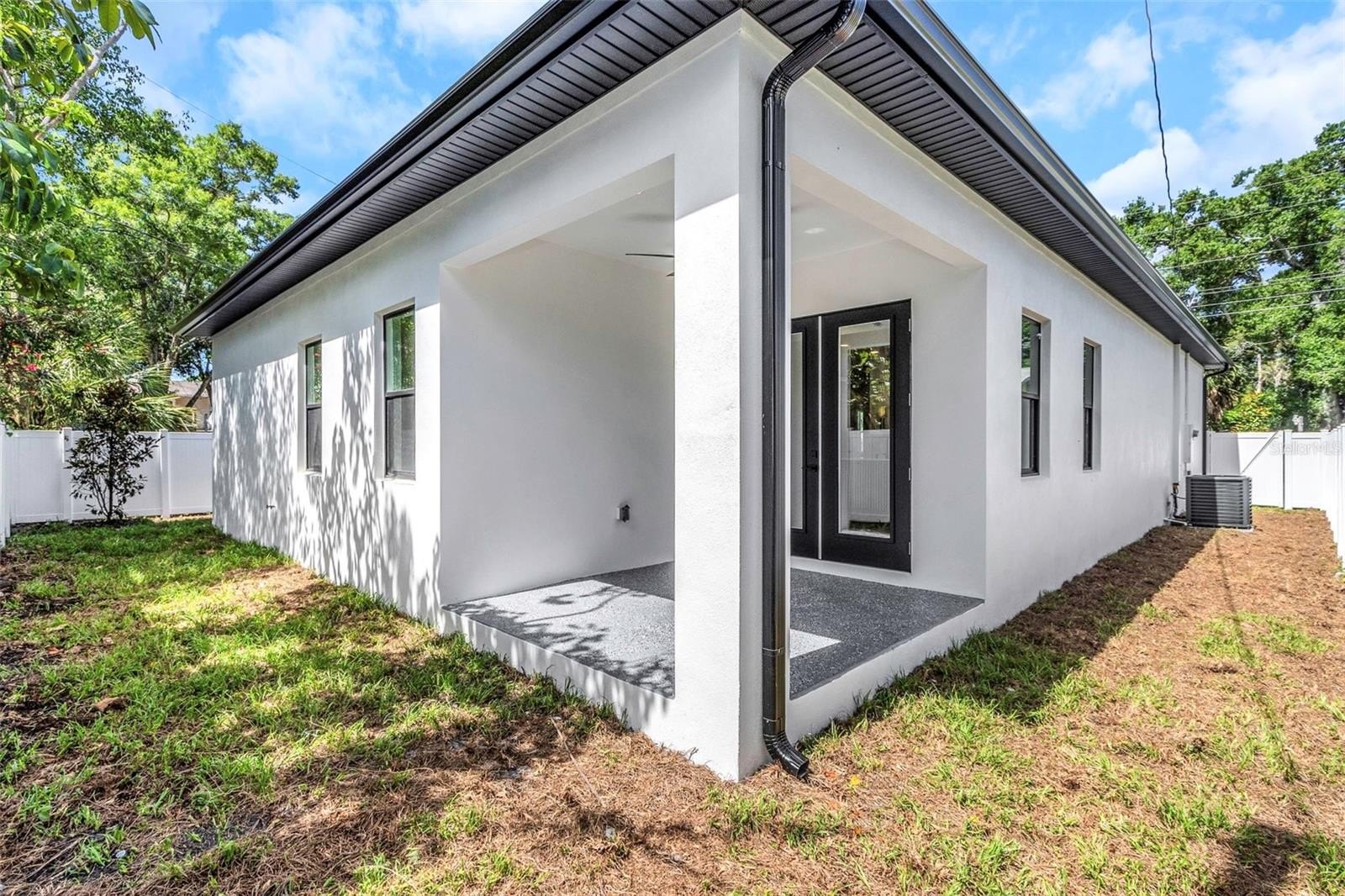 ST PETERSBURG, Florida, 33714, United States, 4 Bedrooms Bedrooms, ,3 BathroomsBathrooms,Residential,For Sale,2022051