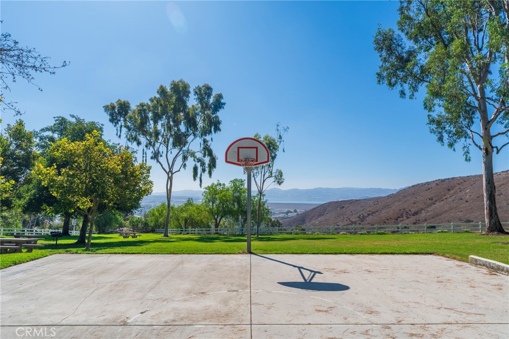 Riverside, California, 92503, United States, 3 Bedrooms Bedrooms, ,3 BathroomsBathrooms,Residential,For Sale,1906100