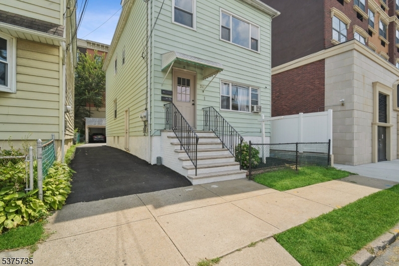 Garfield City, New Jersey, 07026, United States, 4 Bedrooms Bedrooms, ,3 BathroomsBathrooms,Residential,For Sale,1913233