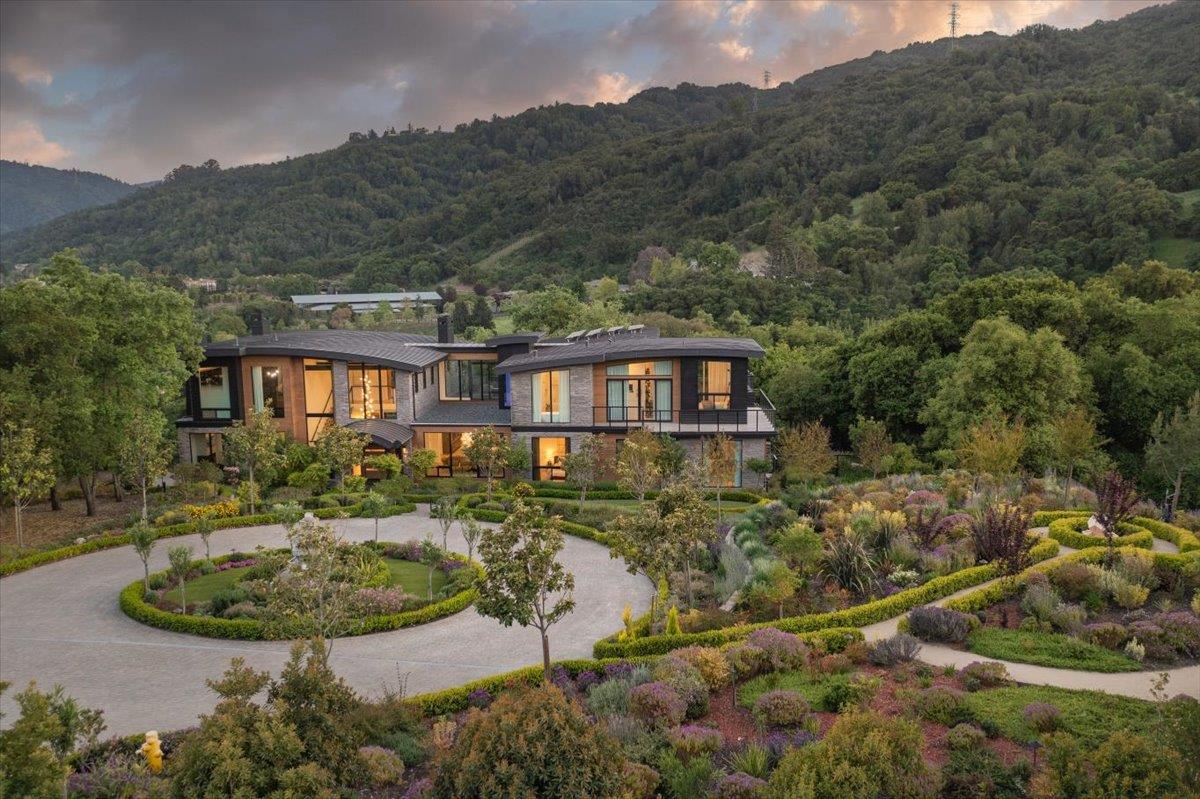 Saratoga, California, 95070, United States, 6 Bedrooms Bedrooms, ,11 BathroomsBathrooms,Residential,For Sale,1971416