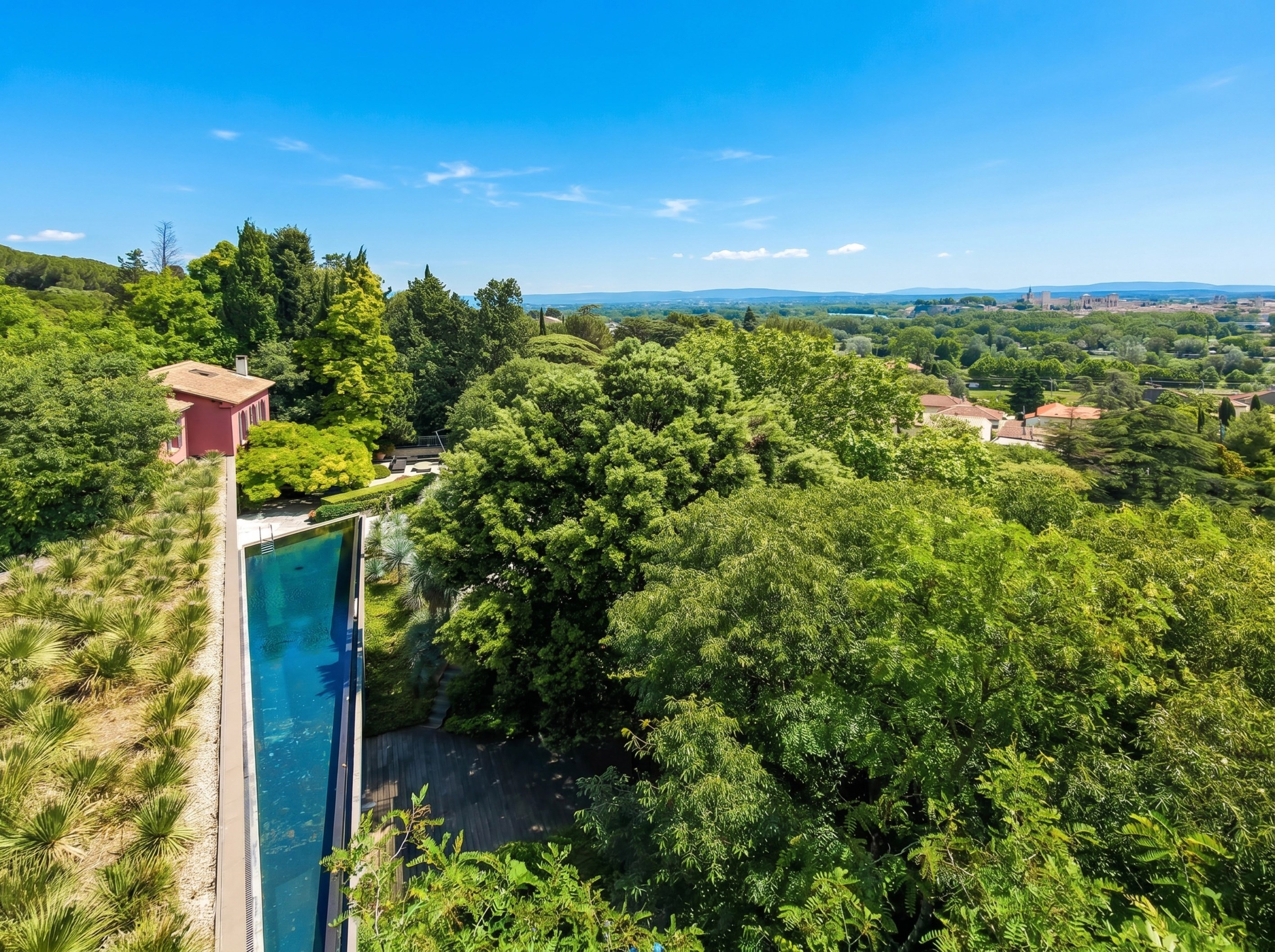  Exceptional contemporary property with views over Avignon - 物件實景