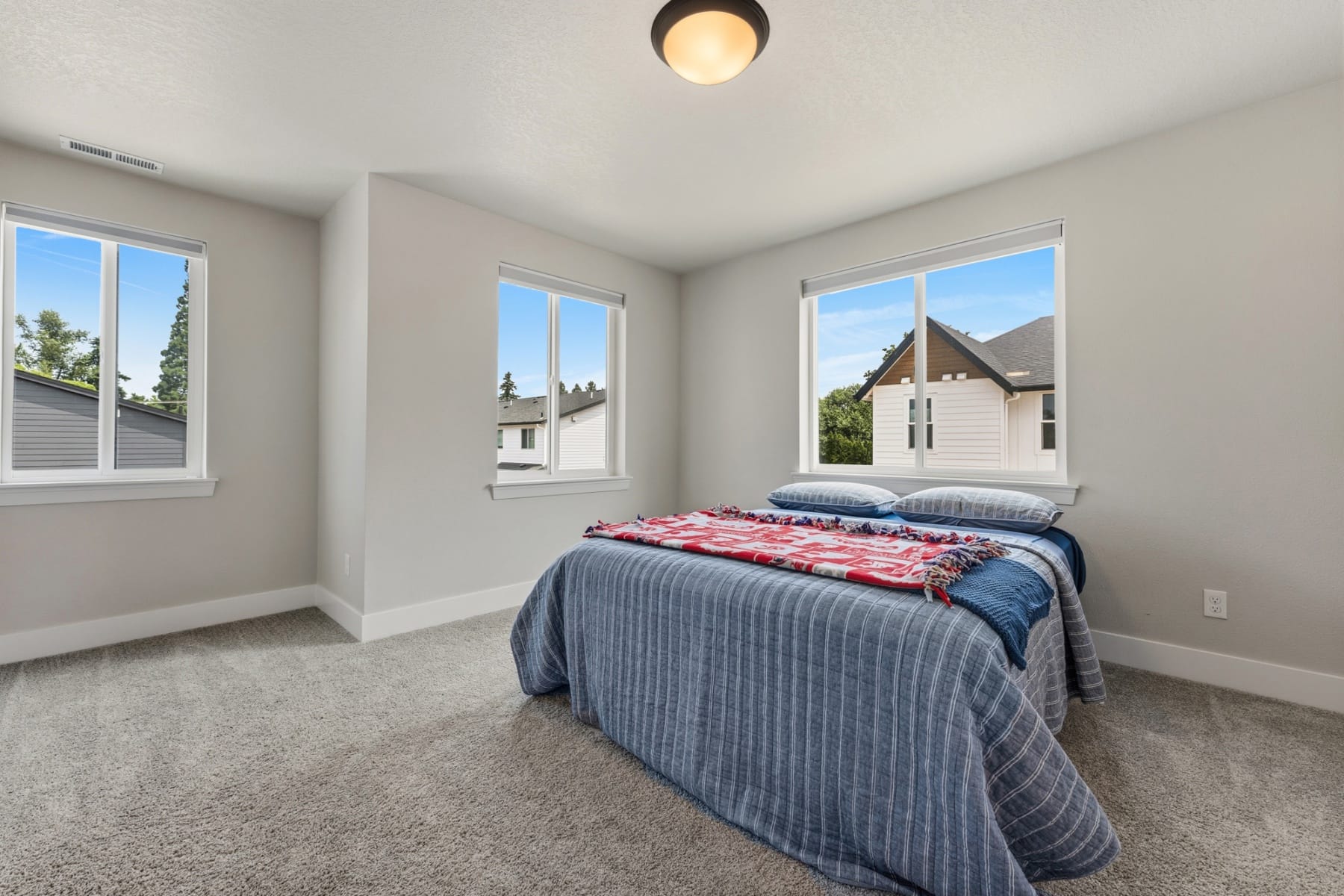  2414 SE MAYBROOK LN Milwaukie, OR 97222 - 物件實景