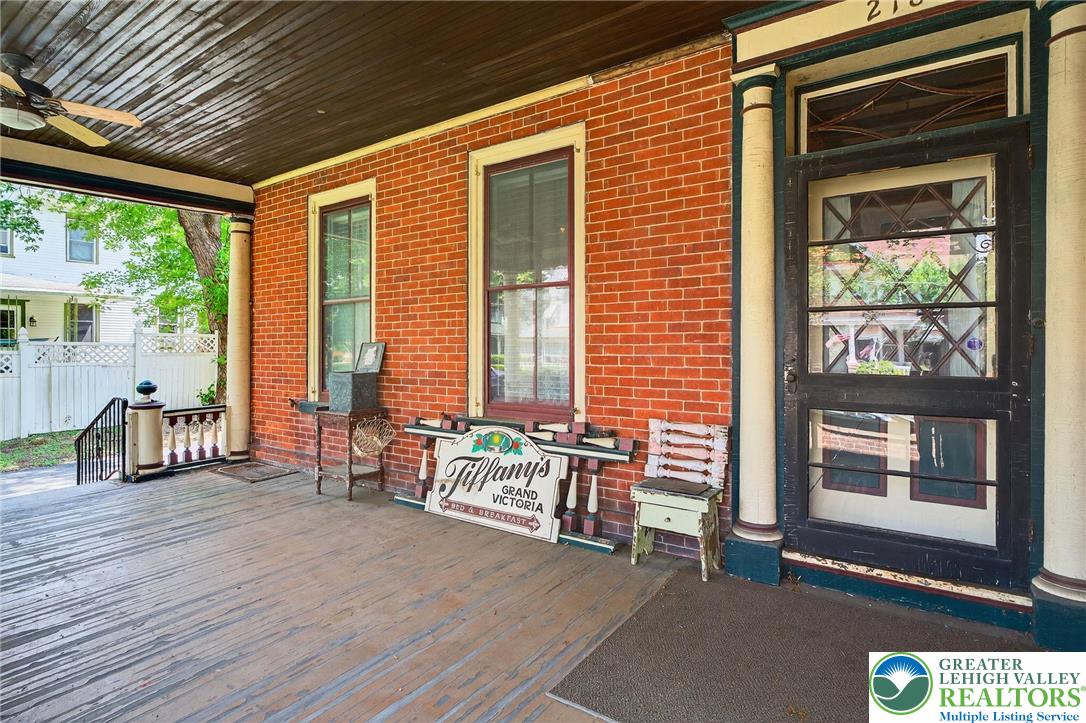 Jim Thorpe Boro, Pennsylvania, 18229, United States, 7 Bedrooms Bedrooms, ,3 BathroomsBathrooms,Residential,For Sale,1903669