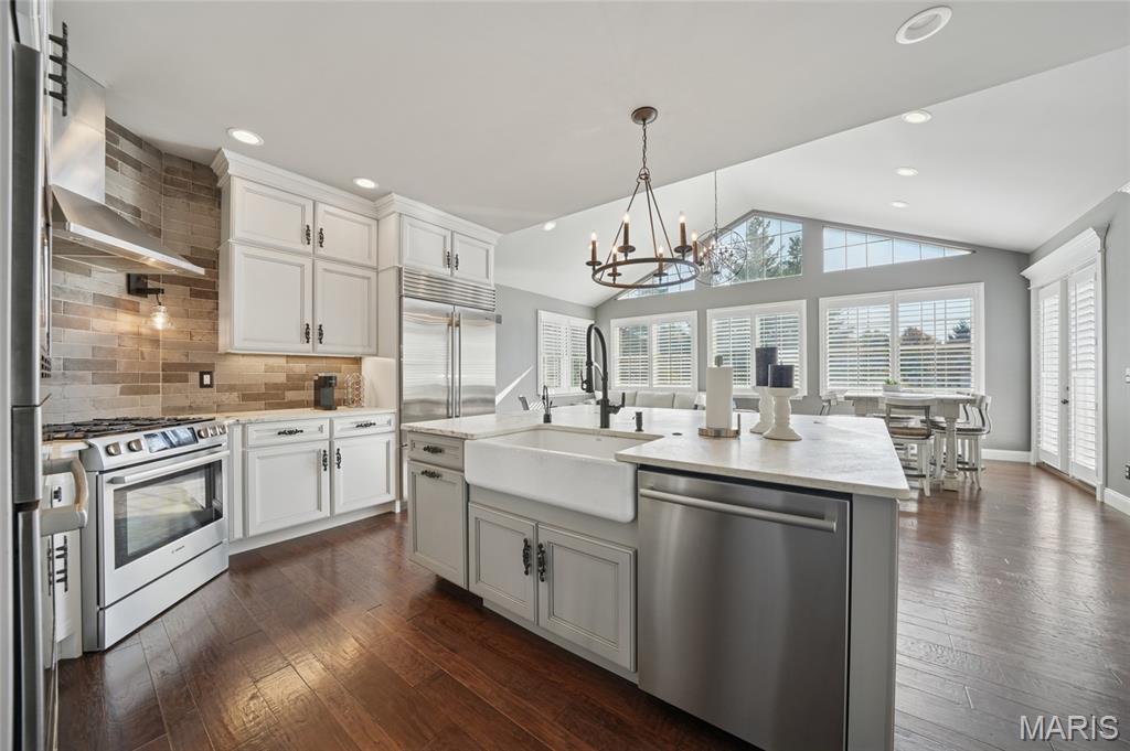 Ellisville, Missouri, 63021, United States, 3 Bedrooms Bedrooms, ,3 BathroomsBathrooms,Residential,For Sale,1988927