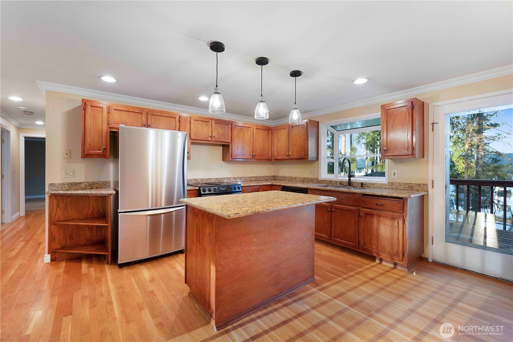 Silverdale, Washington, 98383, United States, 3 Bedrooms Bedrooms, ,2 BathroomsBathrooms,Residential,For Sale,1939245