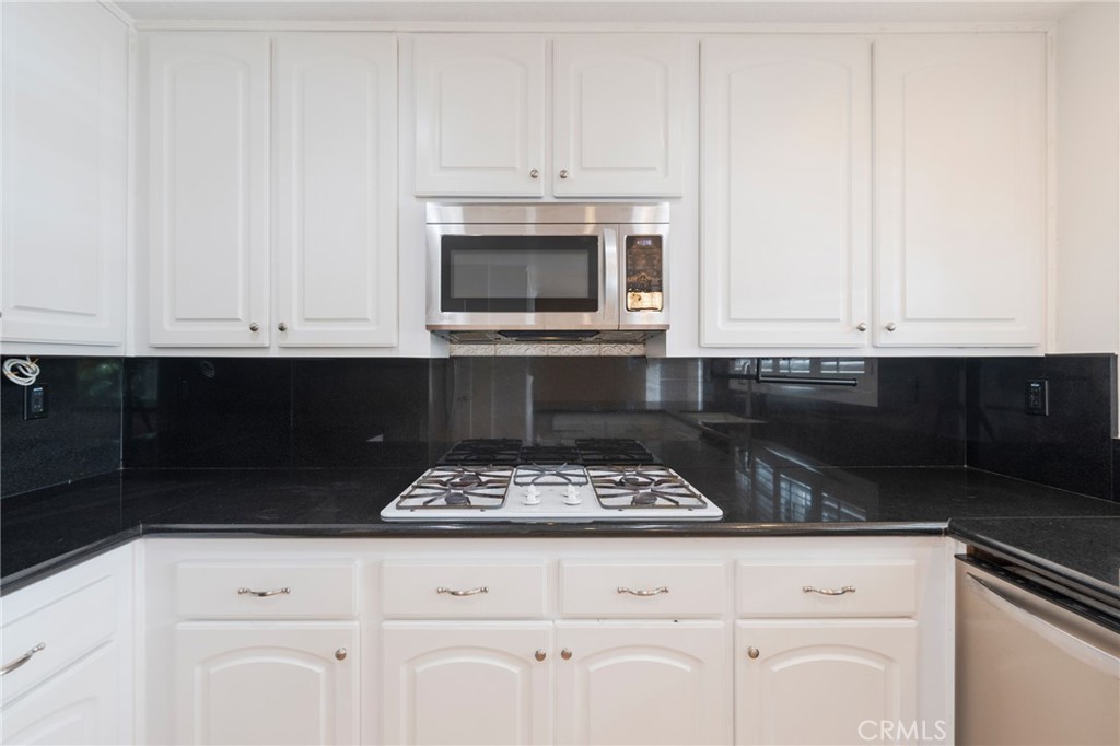 Huntington Beach, California, 92648, United States, 4 Bedrooms Bedrooms, ,3 BathroomsBathrooms,Residential,For Sale,1989716