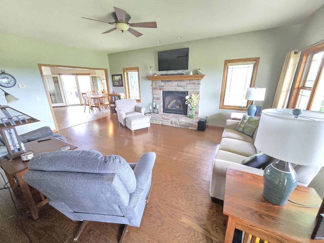 Green Lake, Wisconsin, 54941, United States, 4 Bedrooms Bedrooms, ,3 BathroomsBathrooms,Residential,For Sale,1928712