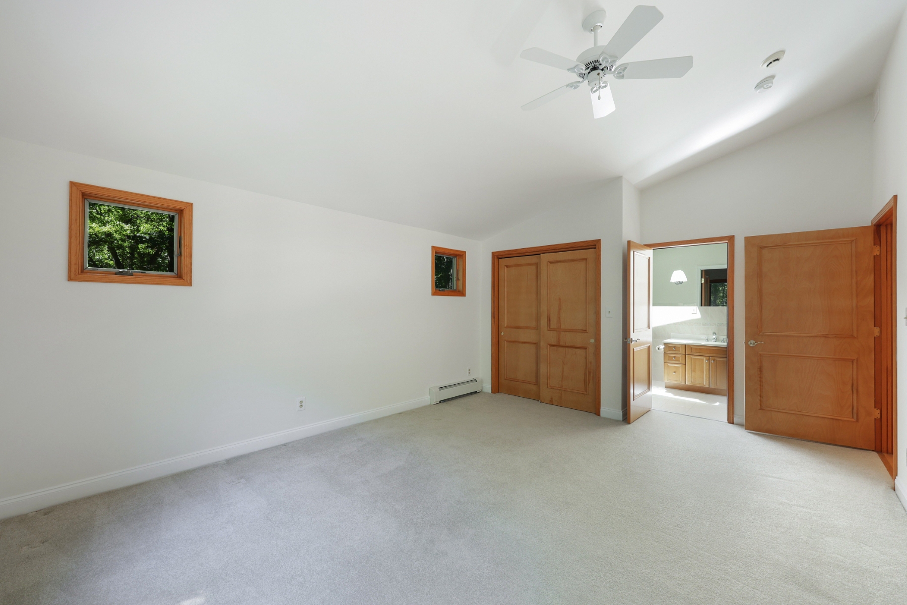  Custom Home Offers Space Versatility and Refined Comfort - 物件實景