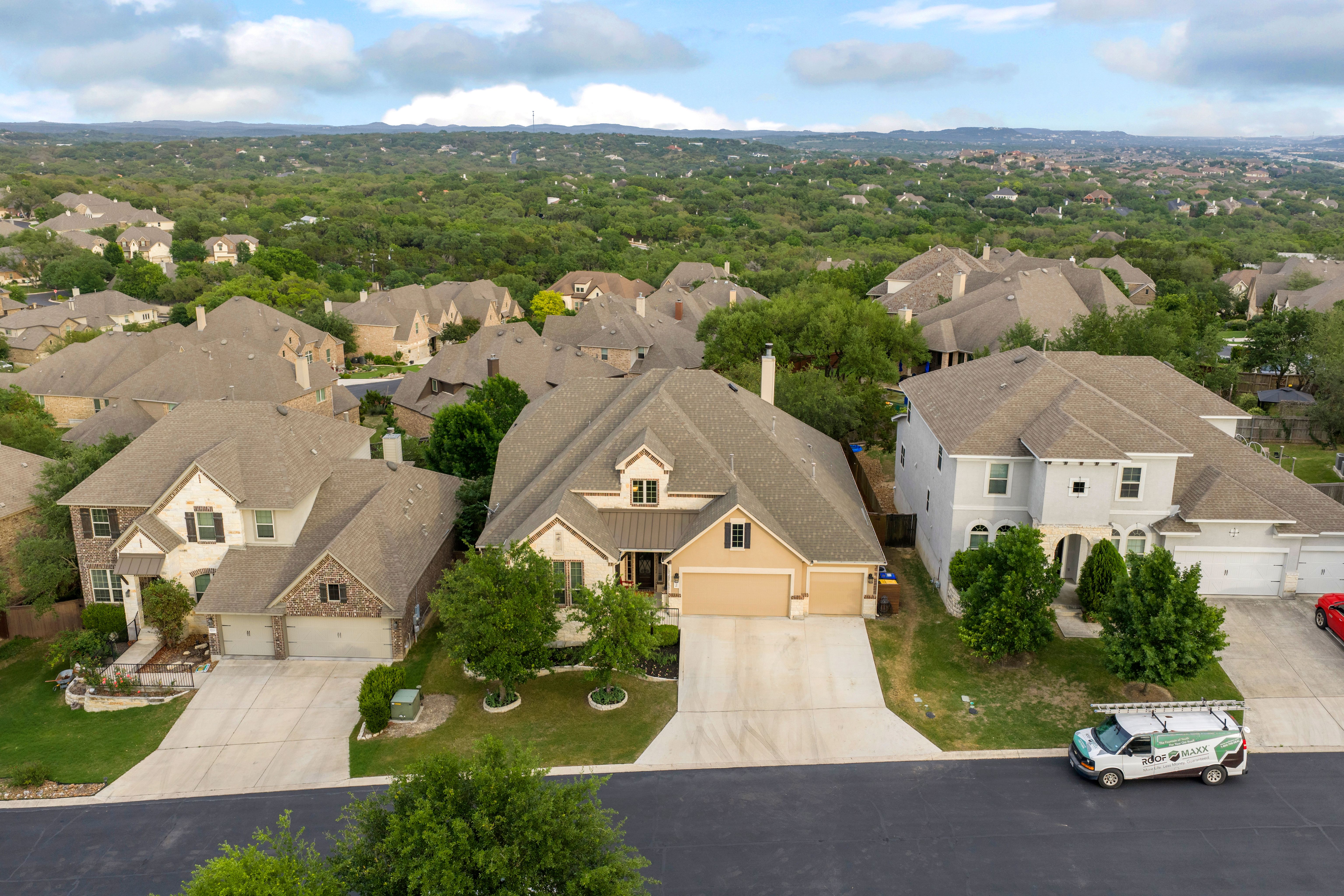  Thoughtfully Designed with Exceptional Floor Plan - 物件實景