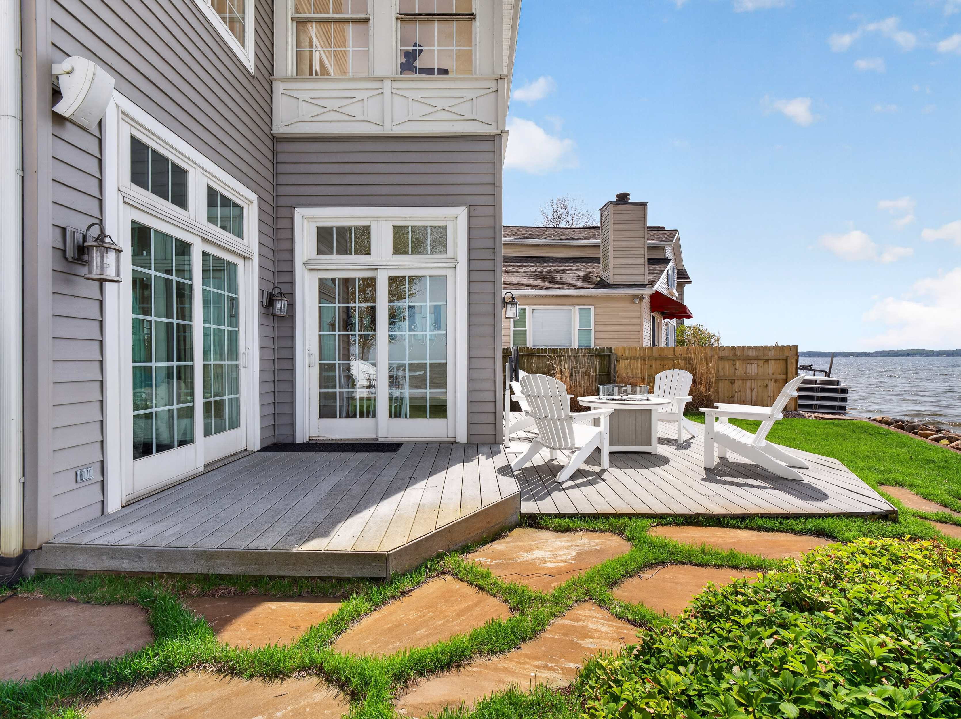  Breathtaking Views From This Beautiful 4 Bedroom Home - 物件實景