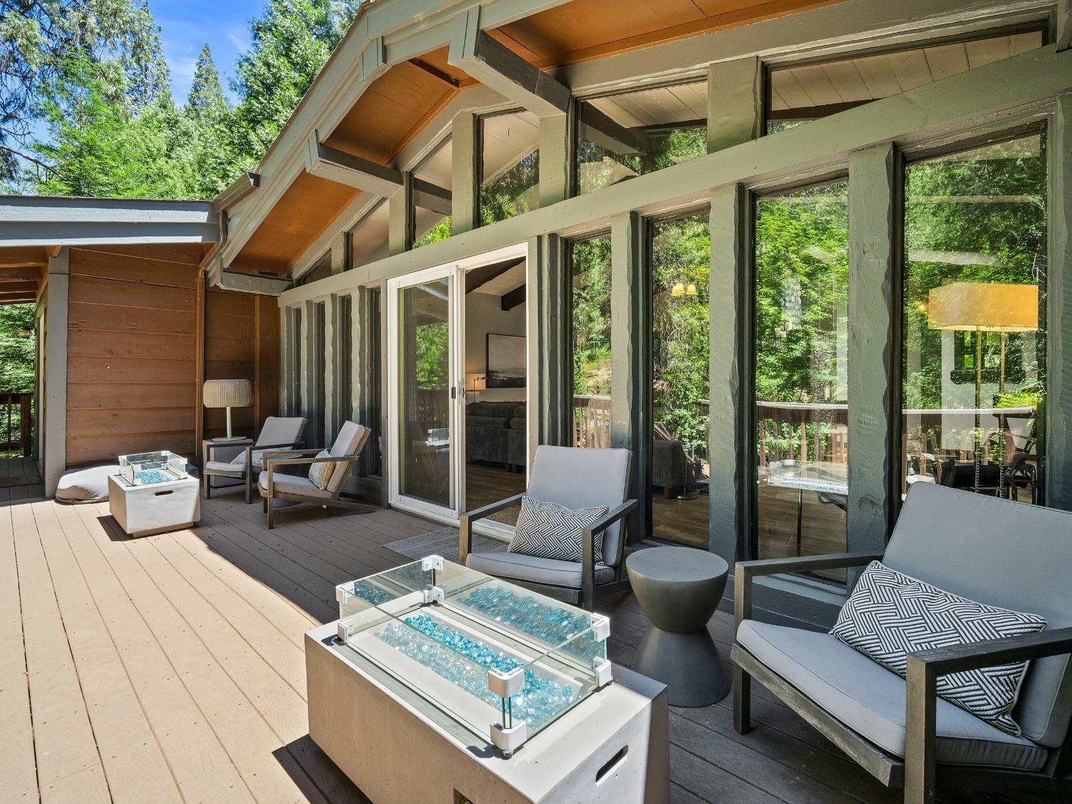 Placerville, California, 95667, United States, 4 Bedrooms Bedrooms, ,4 BathroomsBathrooms,Residential,For Sale,1881790