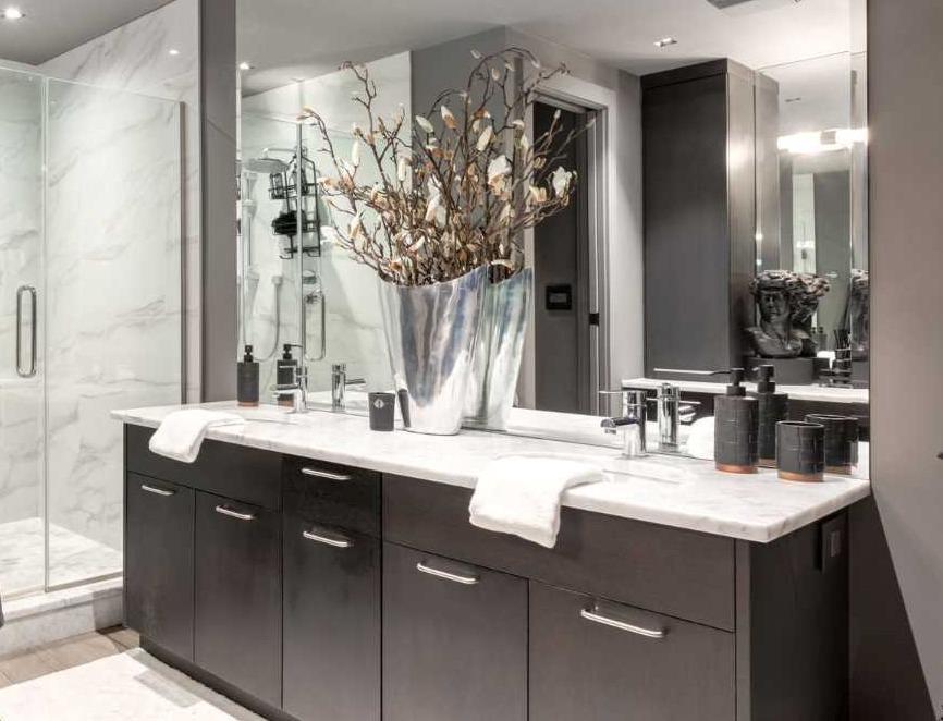 CALGARY, Alberta, T2G 0C7, CA, 2 Bedrooms Bedrooms, ,3 BathroomsBathrooms,Residential,For Sale,1837993