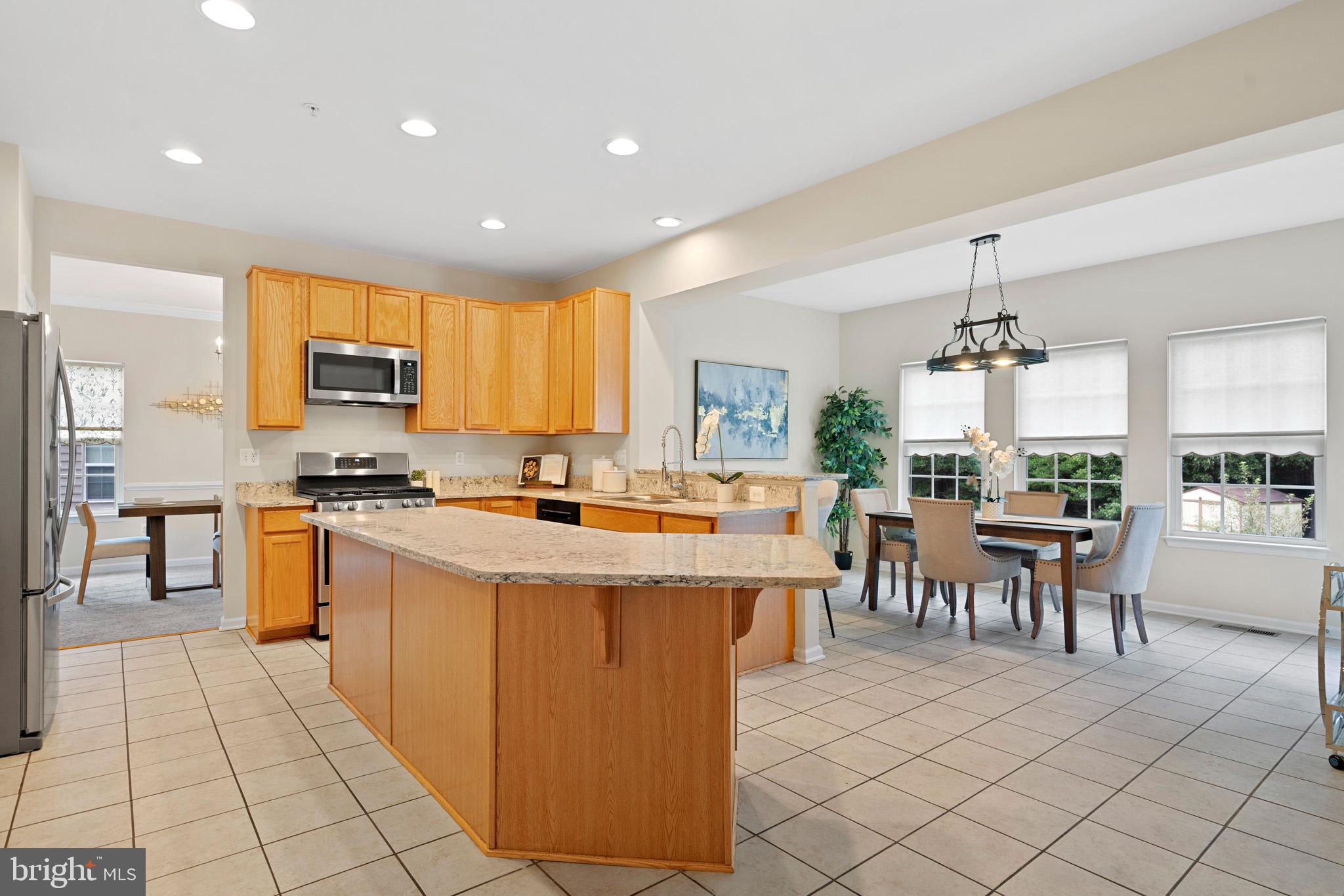 Waldorf, Maryland, 20603, United States, 5 Bedrooms Bedrooms, ,4 BathroomsBathrooms,Residential,For Sale,1914129
