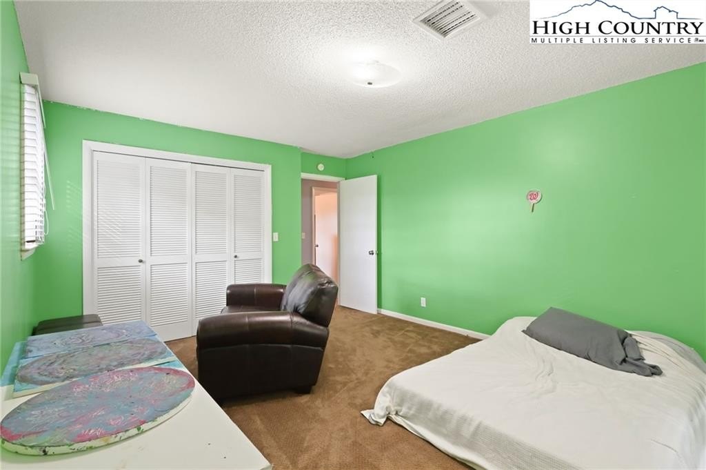 Boone, North Carolina, 28607, United States, 3 Bedrooms Bedrooms, ,3 BathroomsBathrooms,Residential,For Sale,1974866