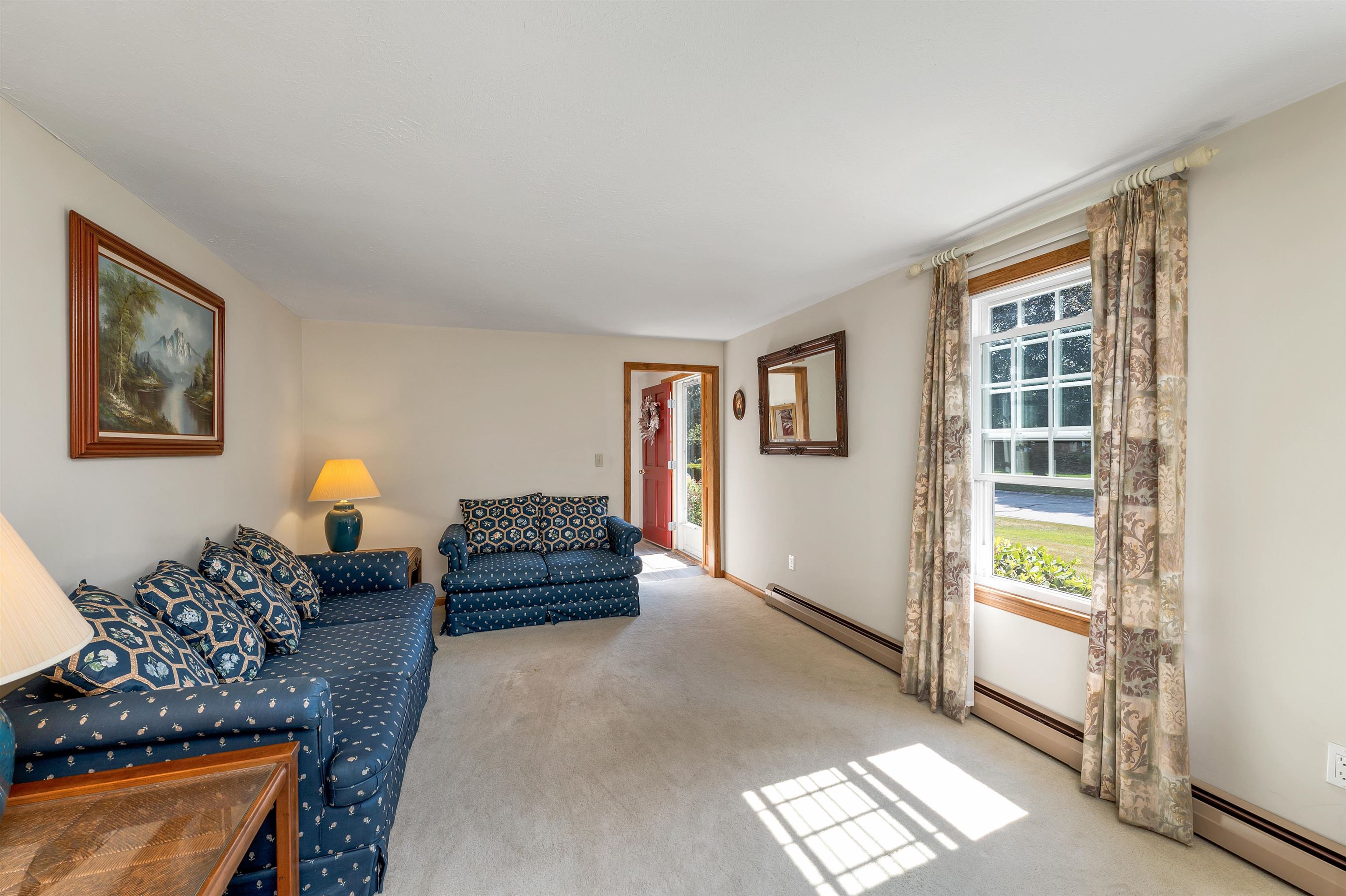 Nashua, New Hampshire, 03064, United States, 4 Bedrooms Bedrooms, ,3 BathroomsBathrooms,Residential,For Sale,1925395