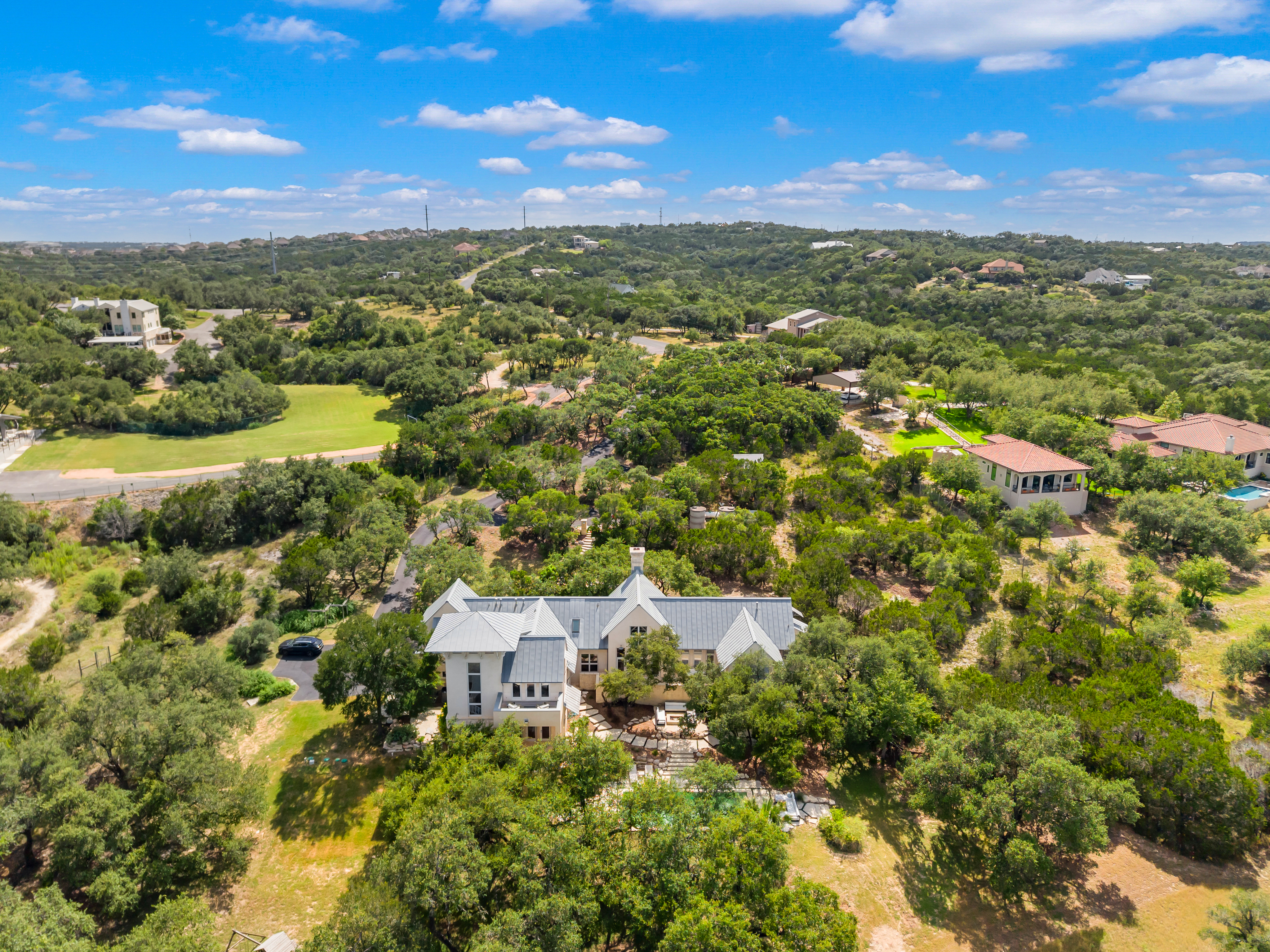  Hill Country Estate with Privacy and Presence - 物件實景