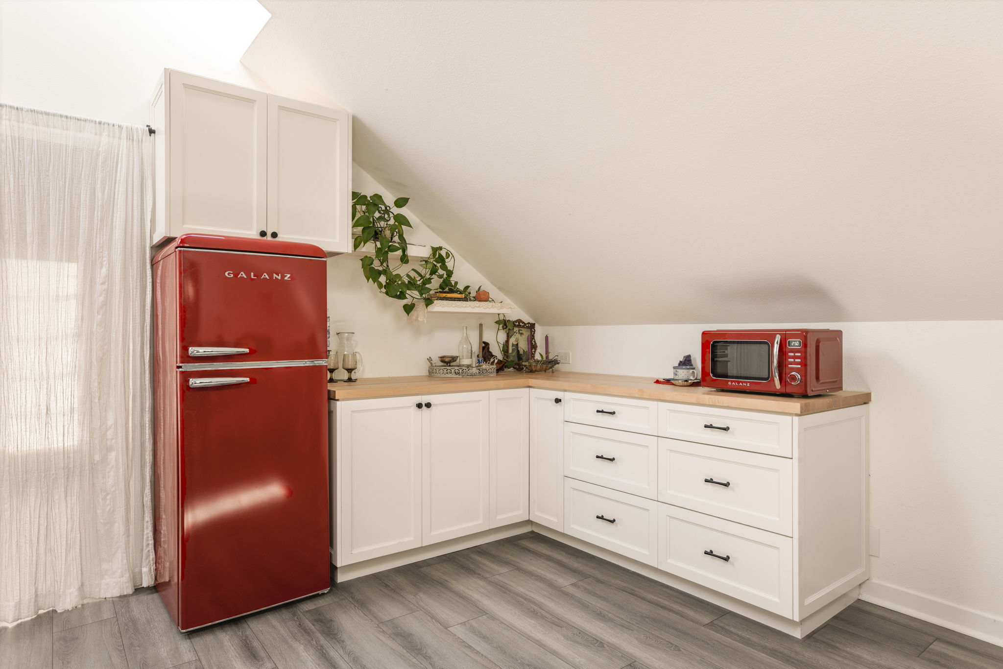  2390 Glenside Lane - 物件實景