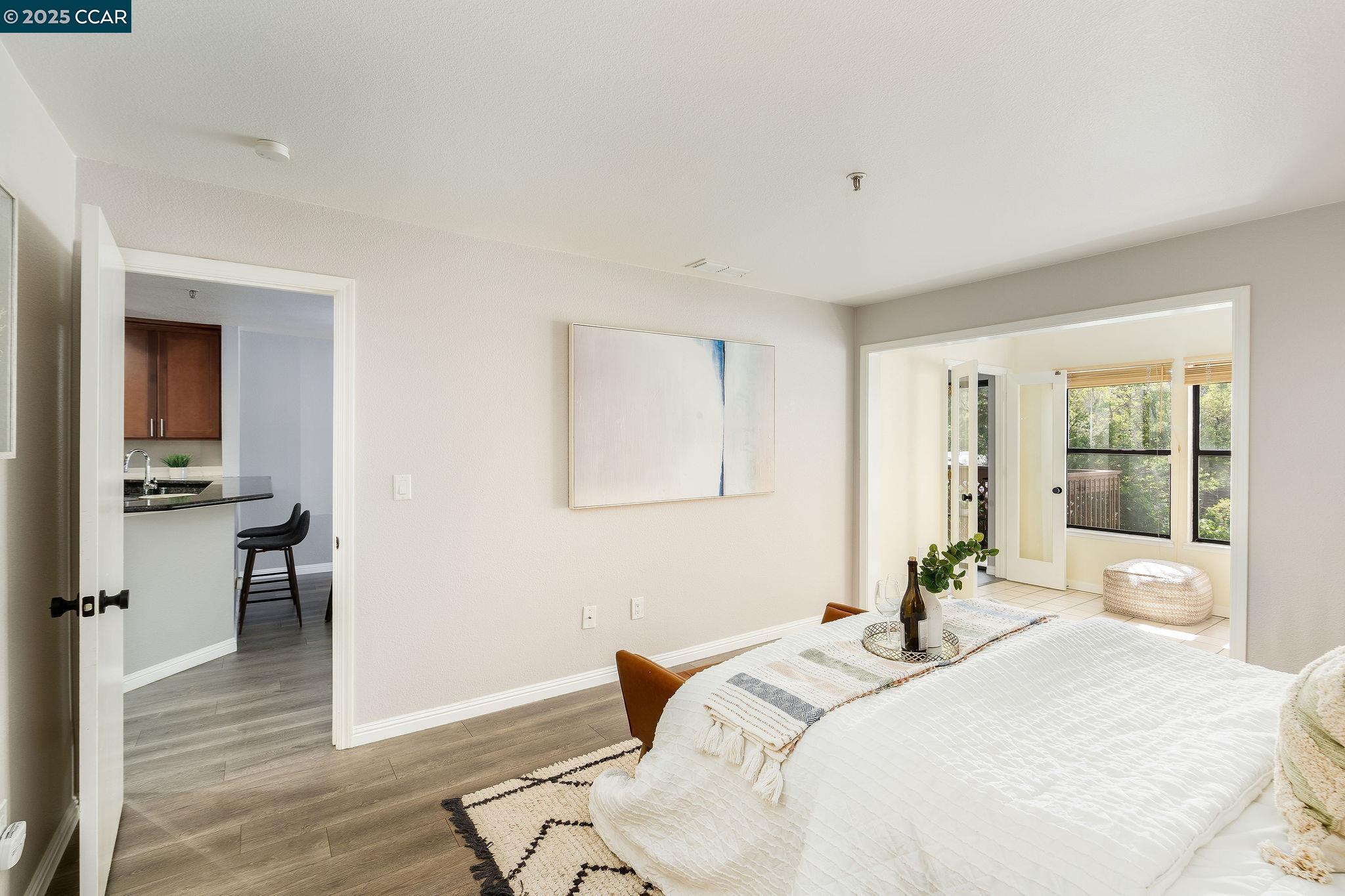 Walnut Creek, California, 94595, United States, 2 Bedrooms Bedrooms, ,1 BathroomBathrooms,Residential,For Sale,1987718