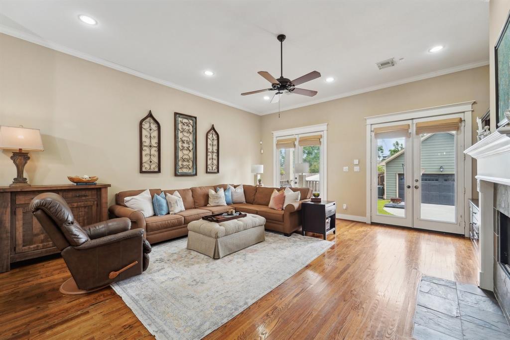 Houston, Texas, 77008, United States, 3 Bedrooms Bedrooms, ,3 BathroomsBathrooms,Residential,For Sale,1931769