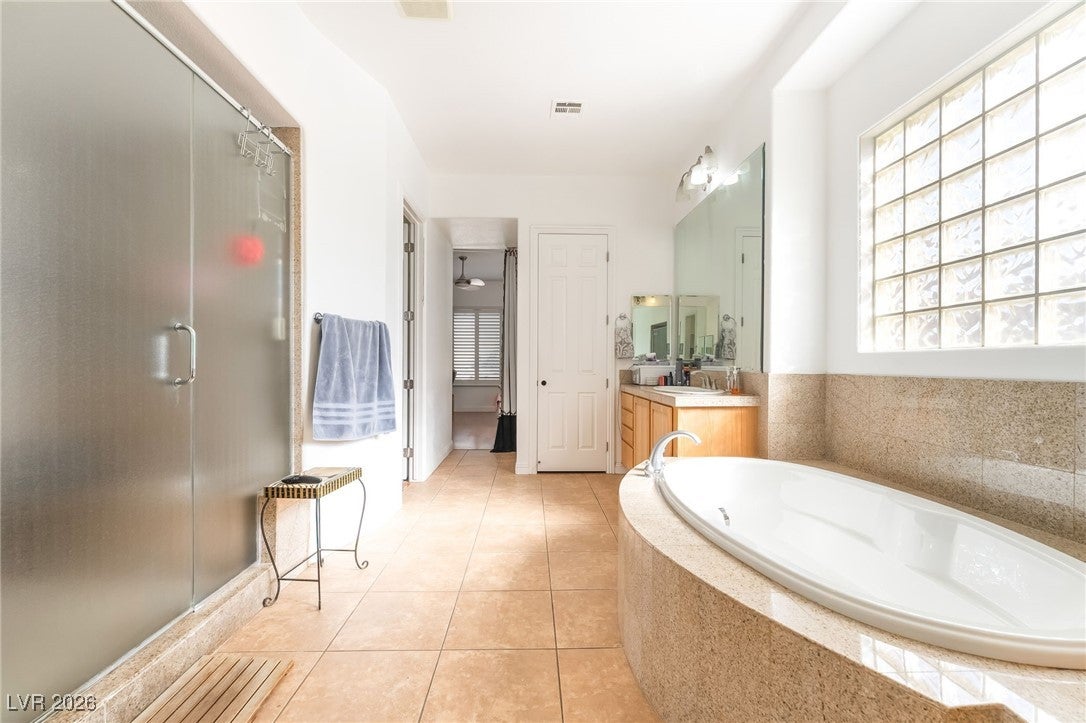 Henderson, Nevada, 89044, United States, 4 Bedrooms Bedrooms, ,4 BathroomsBathrooms,Residential,For Sale,2009744