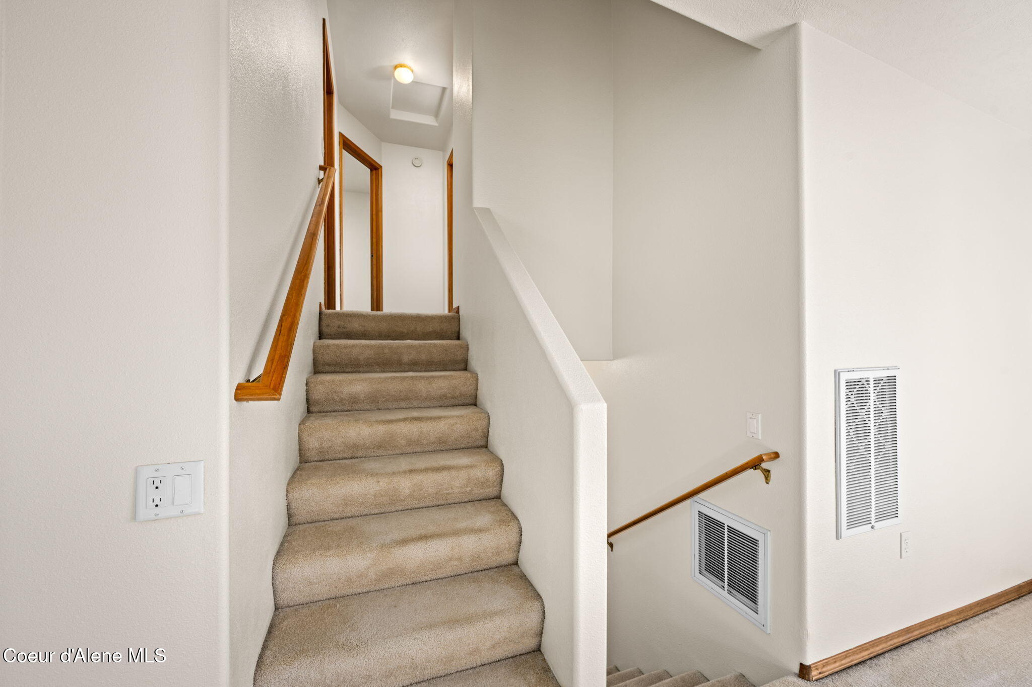 Rathdrum, Idaho, 83858, United States, 4 Bedrooms Bedrooms, ,3 BathroomsBathrooms,Residential,For Sale,2011357