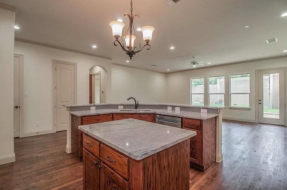 Irving, Texas, 75038, United States, 4 Bedrooms Bedrooms, ,5 BathroomsBathrooms,Residential,For Sale,1836156