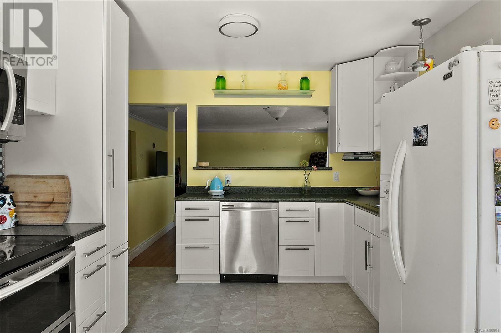SOOKE, British Columbia, V9Z 0N5, CA, 5 Bedrooms Bedrooms, ,2 BathroomsBathrooms,Residential,For Sale,1874299