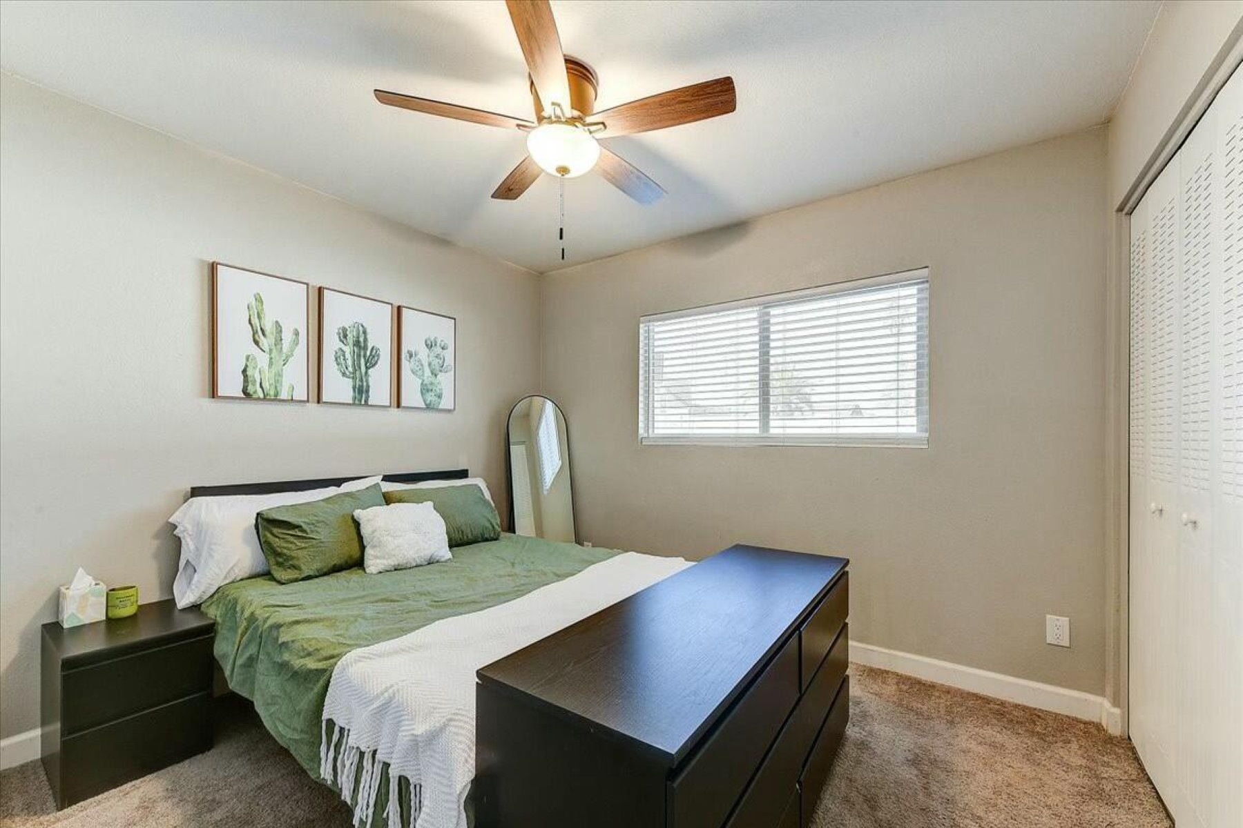  3040 E Dahlia Drive  Phoenix, AZ - 物件實景
