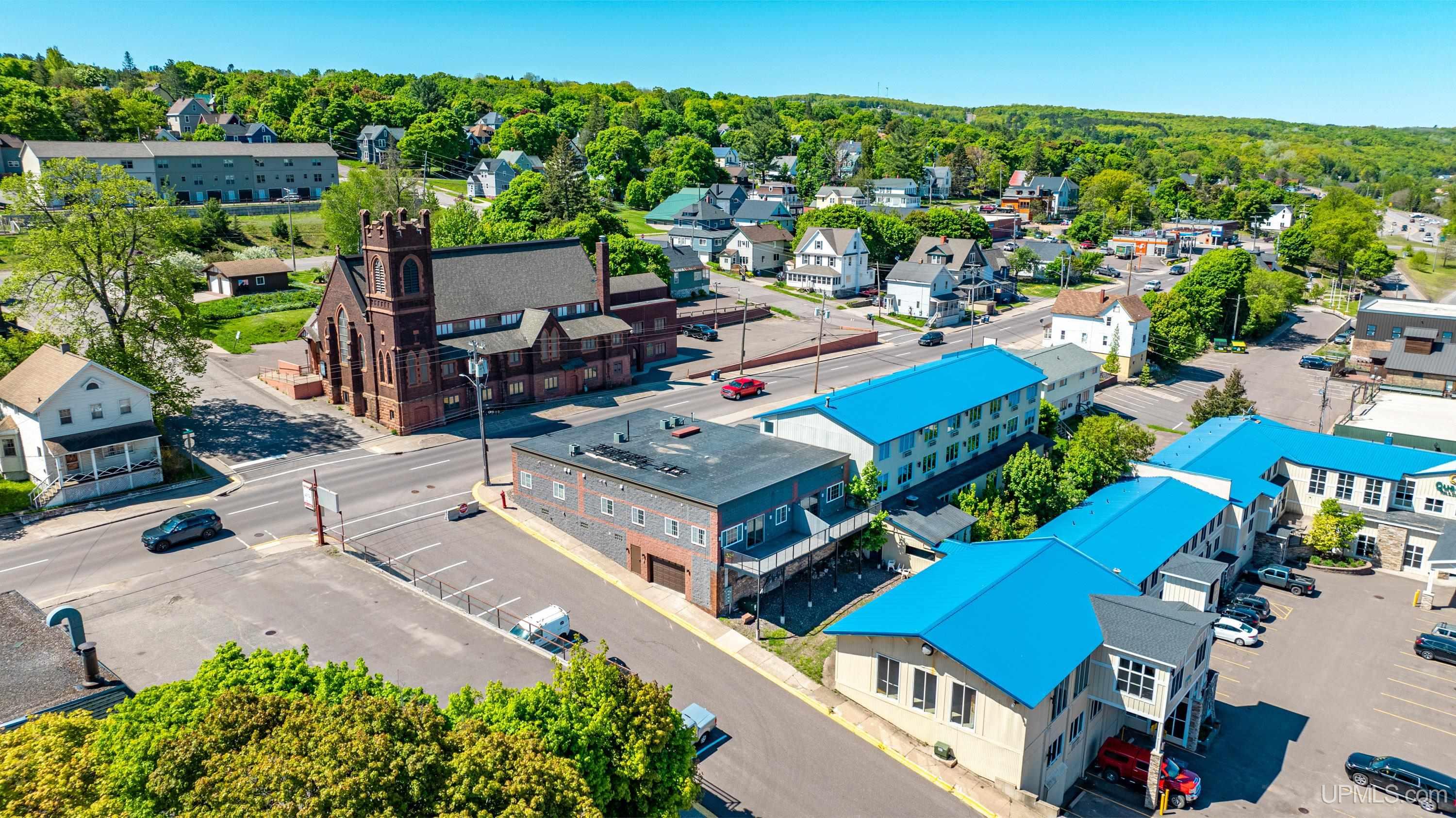 Houghton, Michigan, 49931, United States, 5 Bedrooms Bedrooms, ,2 BathroomsBathrooms,Residential,For Sale,1977730