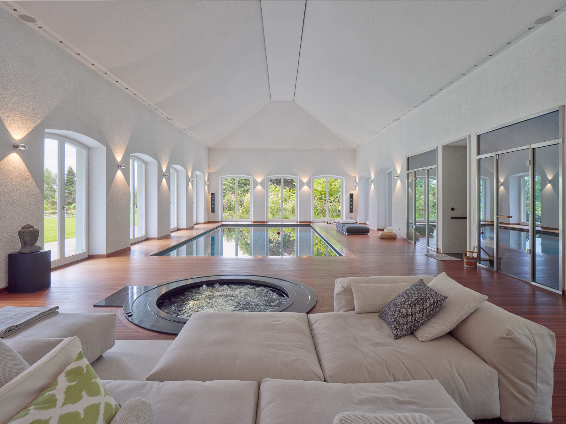  Architecturally Significant Villa Estate with Private Park in a Prime Central - 物件實景