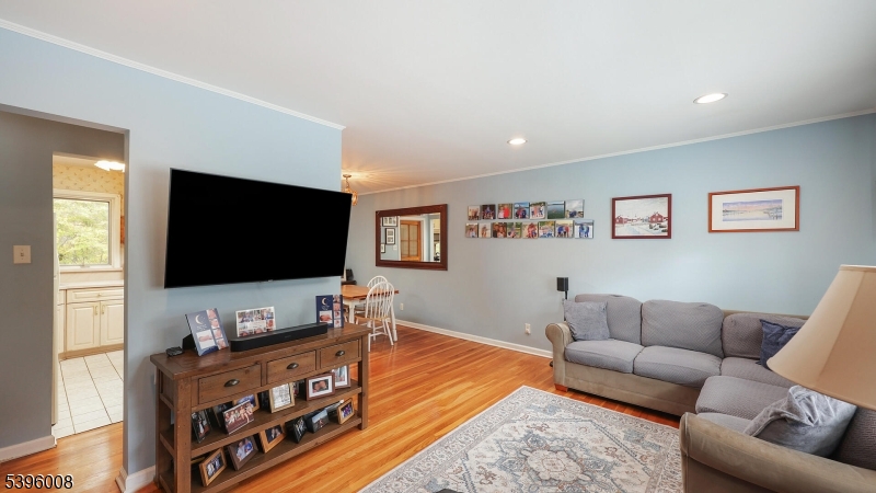 Cranford Twp., New Jersey, 07016, United States, 4 Bedrooms Bedrooms, ,2 BathroomsBathrooms,Residential,For Sale,1989171