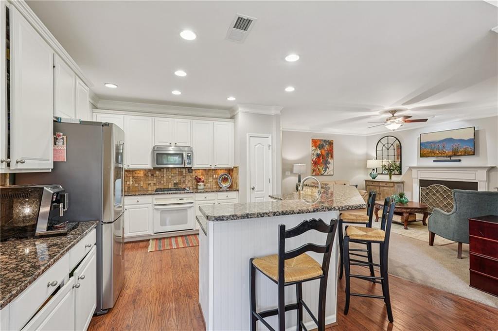 Suwanee, Georgia, 30024, United States, 4 Bedrooms Bedrooms, ,3 BathroomsBathrooms,Residential,For Sale,1974412