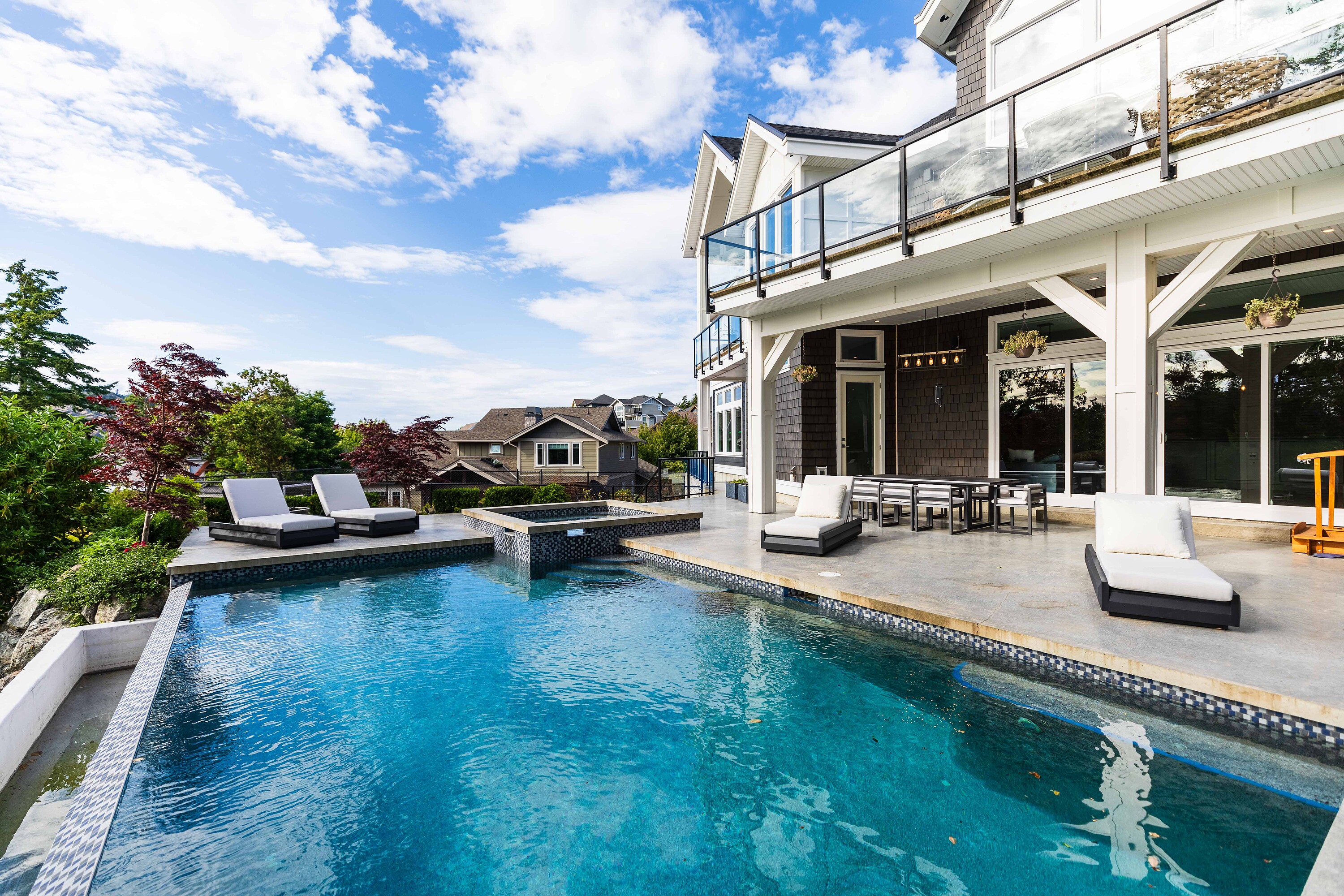  Exceptional Gated Estate - 物件實景