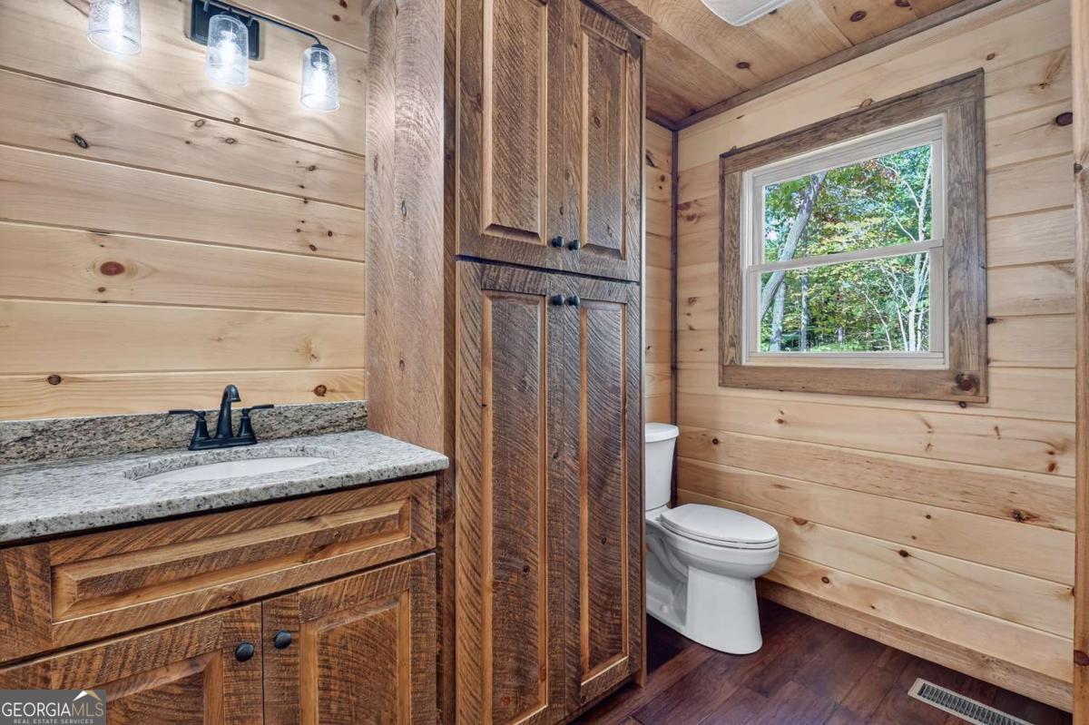 Mineral Bluff, Georgia, 30559, United States, 4 Bedrooms Bedrooms, ,3 BathroomsBathrooms,Residential,For Sale,1953932