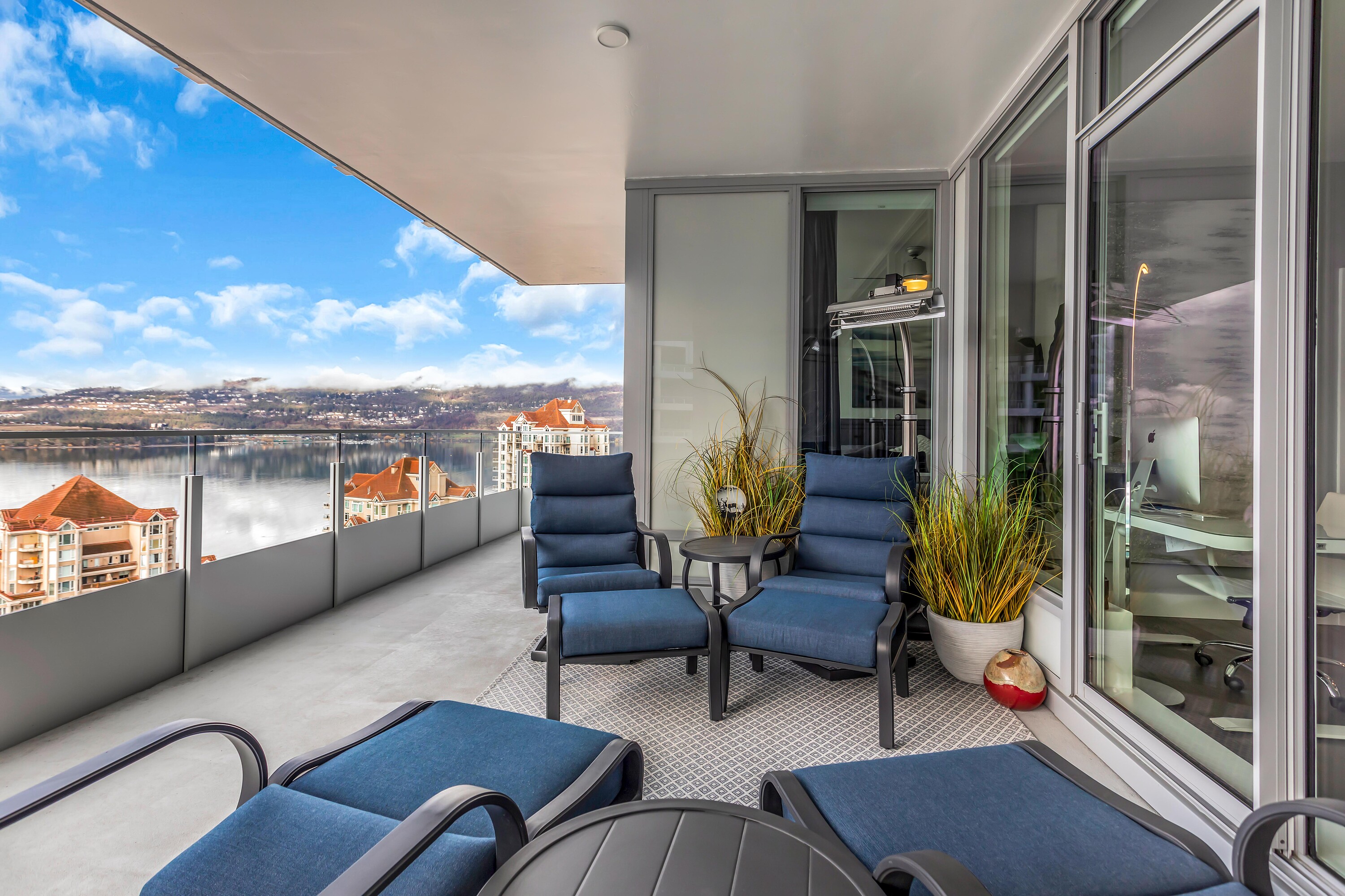  Unobstructed Views of the Lake - 物件實景