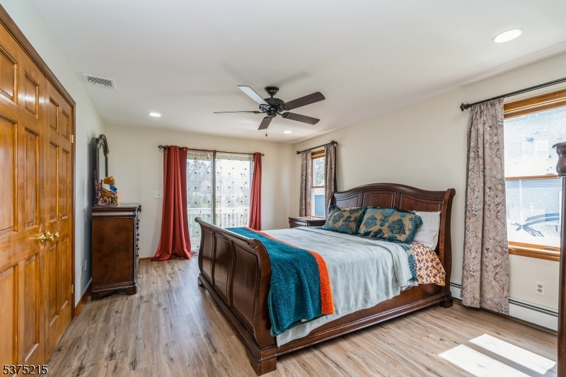Raritan Twp., New Jersey, 08822, United States, 5 Bedrooms Bedrooms, ,3 BathroomsBathrooms,Residential,For Sale,1908572