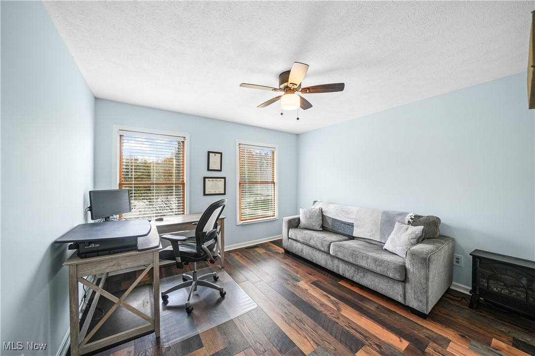 Aurora, Ohio, 44202, United States, 4 Bedrooms Bedrooms, ,4 BathroomsBathrooms,Residential,For Sale,1987791