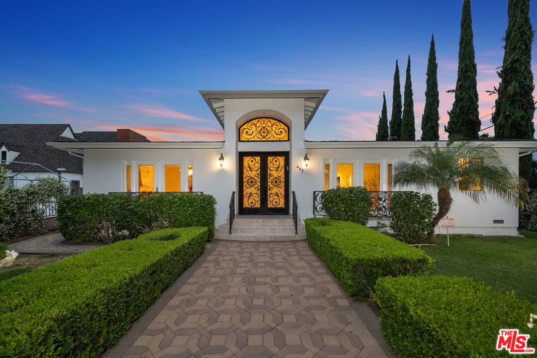 Los Angeles, California, 90048, United States, 4 Bedrooms Bedrooms, ,4 BathroomsBathrooms,Residential,For Sale,1912253
