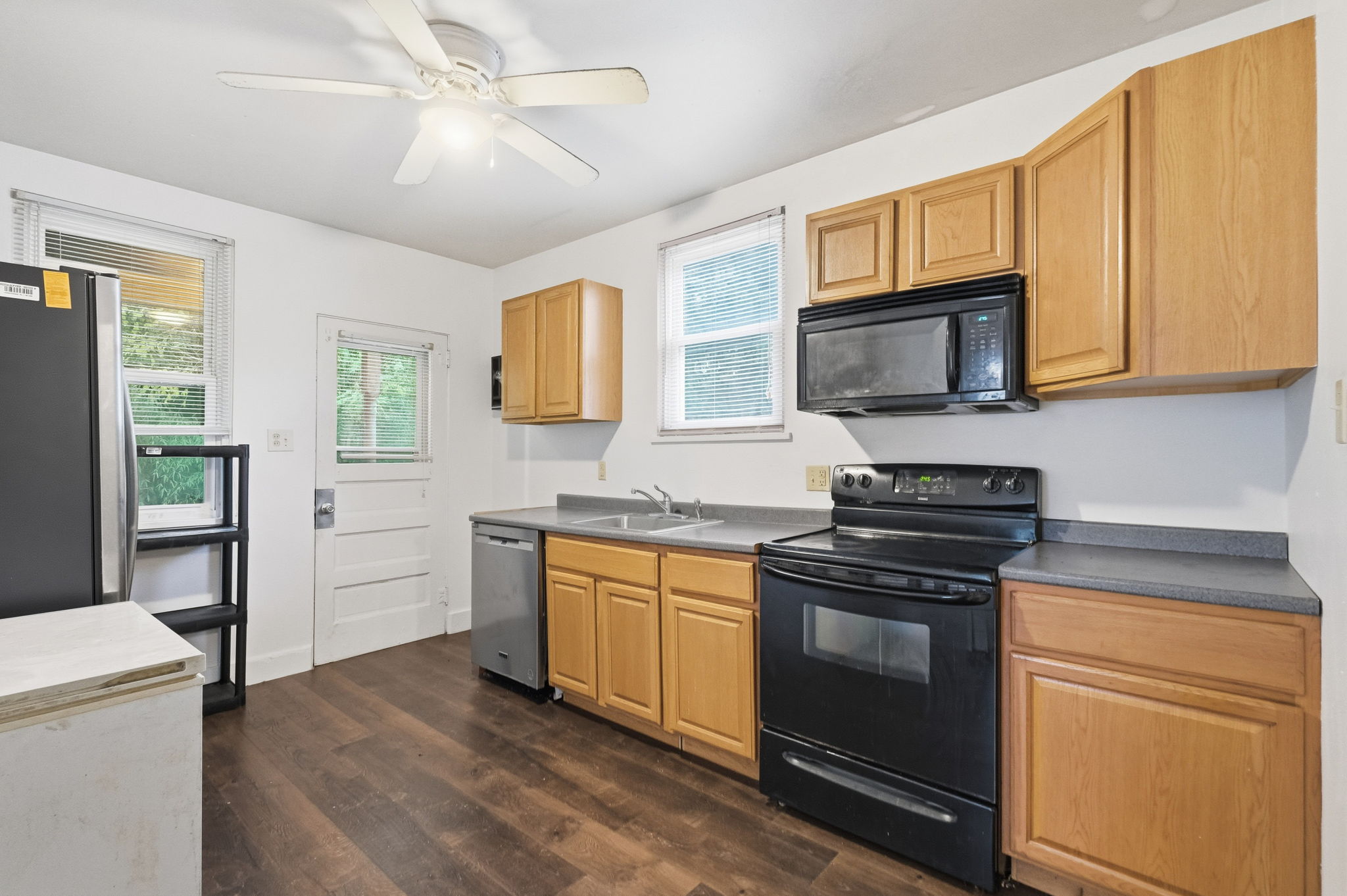 1264 Grove Road, Pittsburgh, PA 15234 - 物件實景