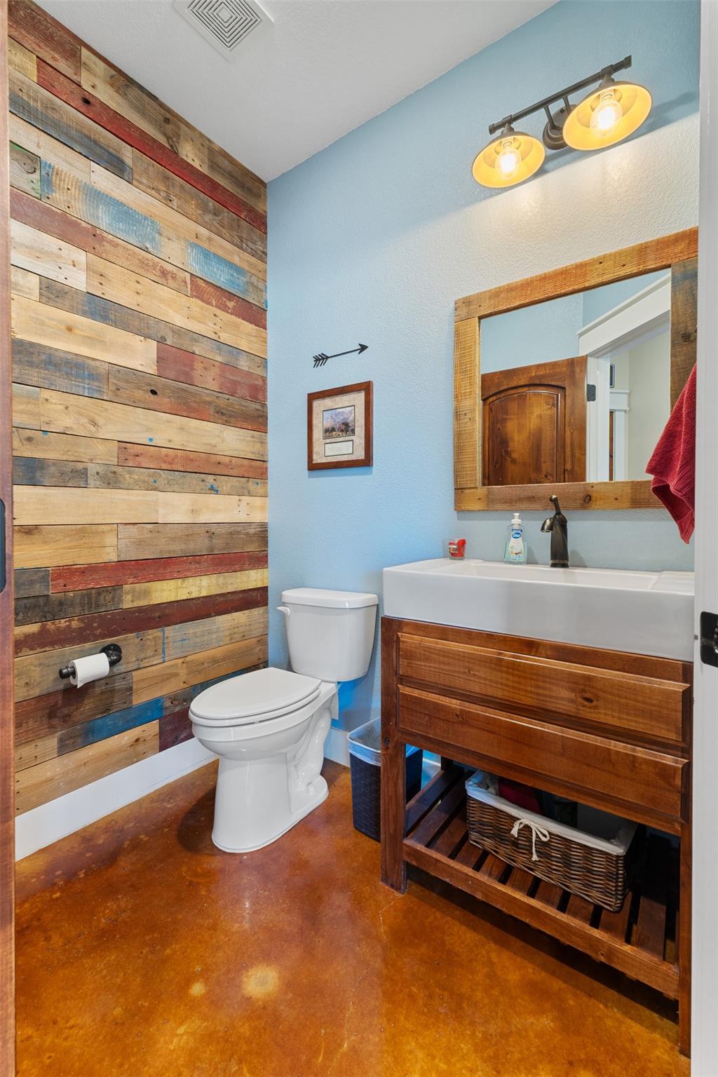 Decatur, Texas, 76234, United States, 3 Bedrooms Bedrooms, ,3 BathroomsBathrooms,Residential,For Sale,2005584