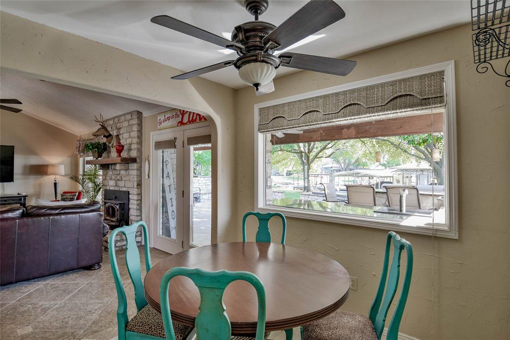 Granbury, Texas, 76049, United States, 3 Bedrooms Bedrooms, ,2 BathroomsBathrooms,Residential,For Sale,1984180