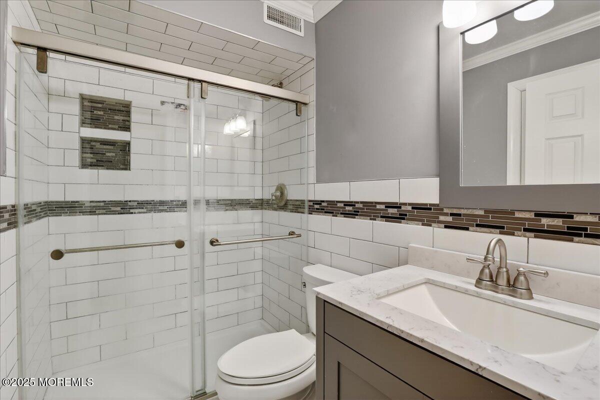 Howell, New Jersey, 07731, United States, 4 Bedrooms Bedrooms, ,3 BathroomsBathrooms,Residential,For Sale,2005606