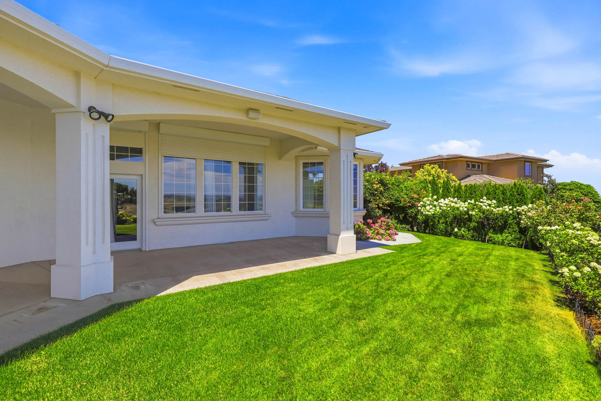  Views, Outdoor Living, gated RV/Boat Parking. - 物件實景
