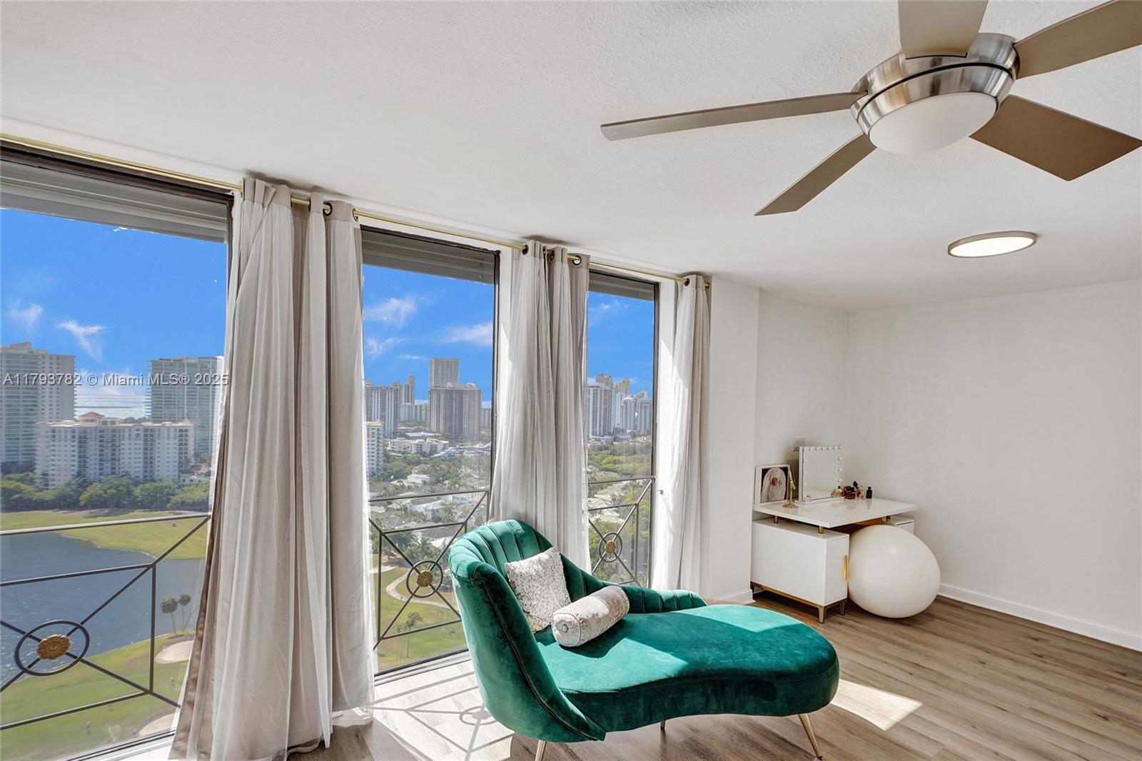 Aventura, Florida, 33180, United States, 5 Bedrooms Bedrooms, ,4 BathroomsBathrooms,Residential,For Sale,1794425