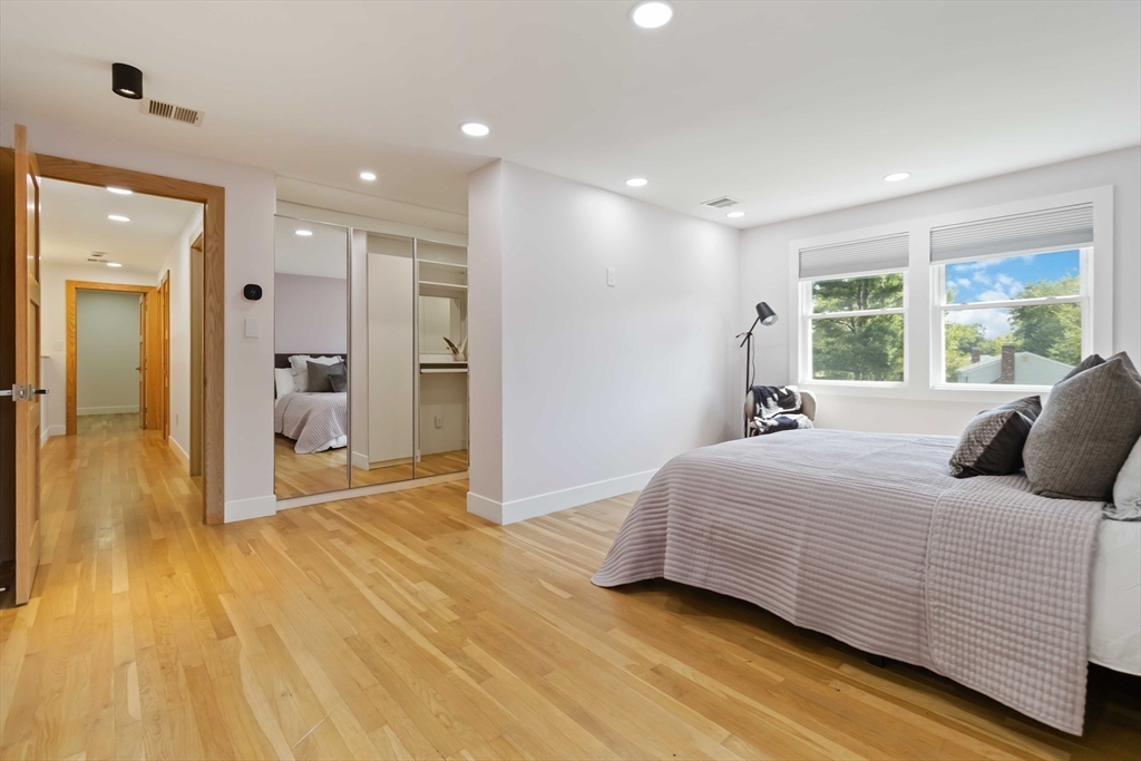 Natick, Massachusetts, 01760, United States, 4 Bedrooms Bedrooms, ,4 BathroomsBathrooms,Residential,For Sale,1950853