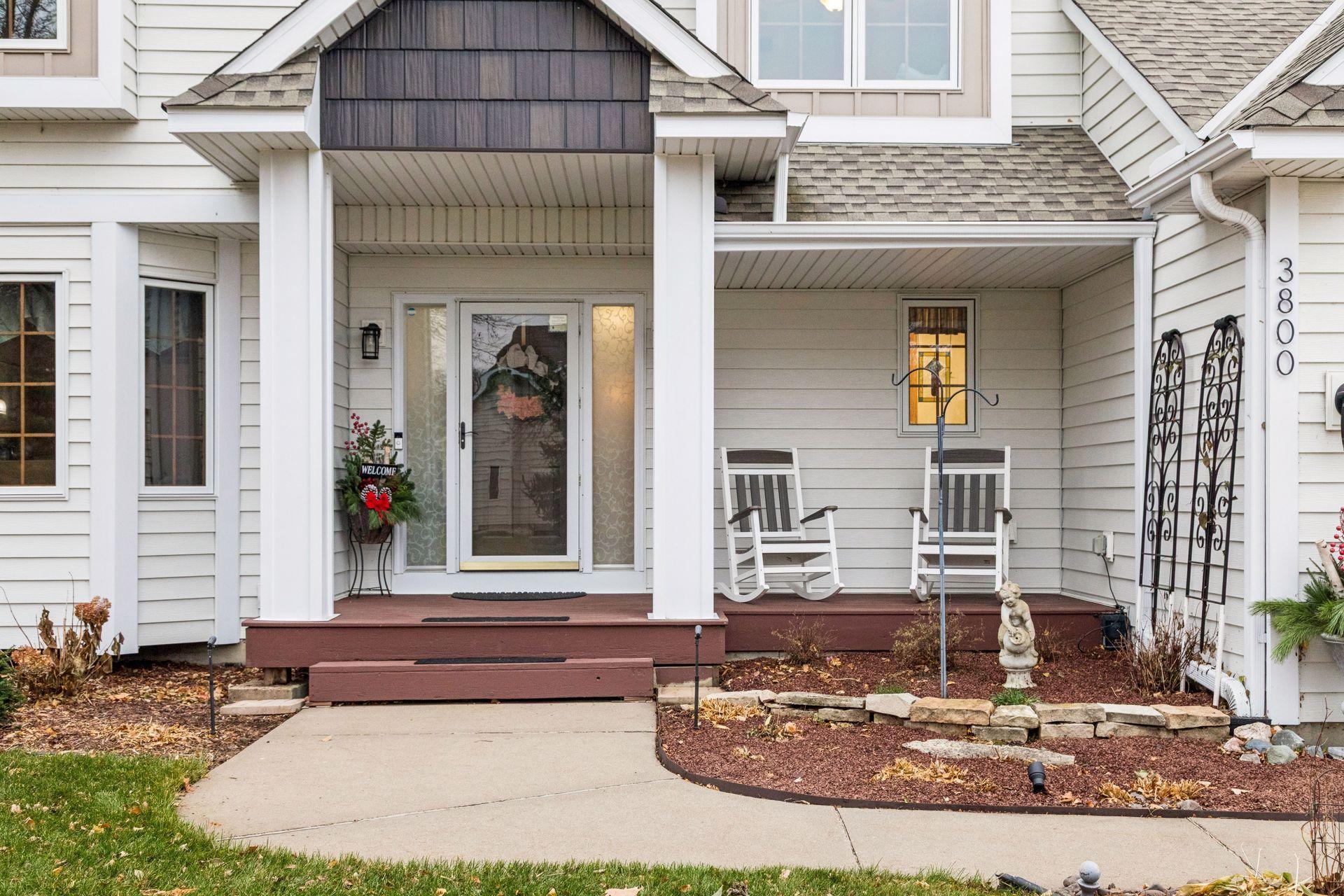 Woodbury, Minnesota, 55129, United States, 5 Bedrooms Bedrooms, ,3 BathroomsBathrooms,Residential,For Sale,1998443