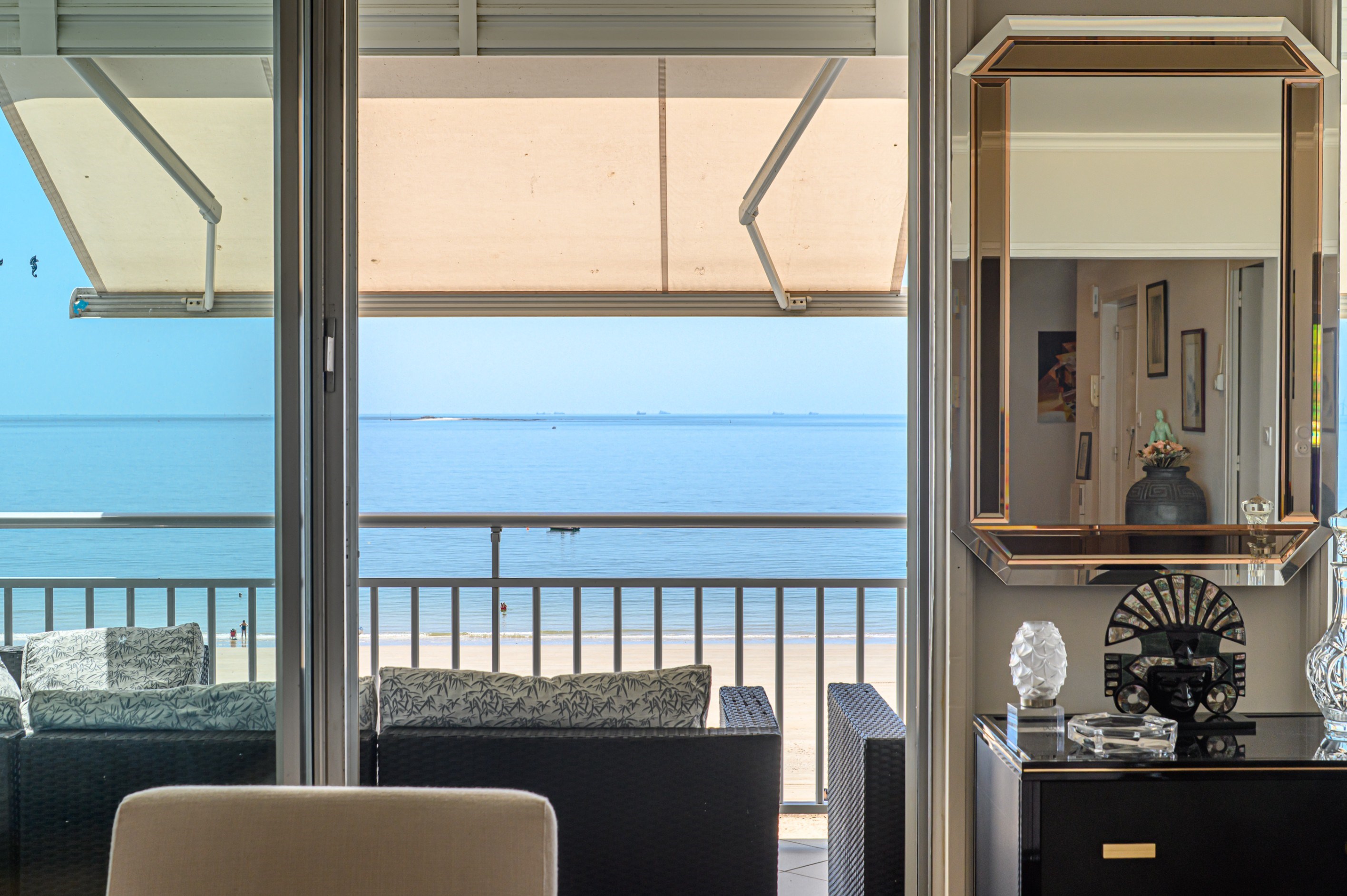  Exceptional Ocean-Facing Flat with Panoramic Terrace, Close to the Beaches and … - 物件實景
