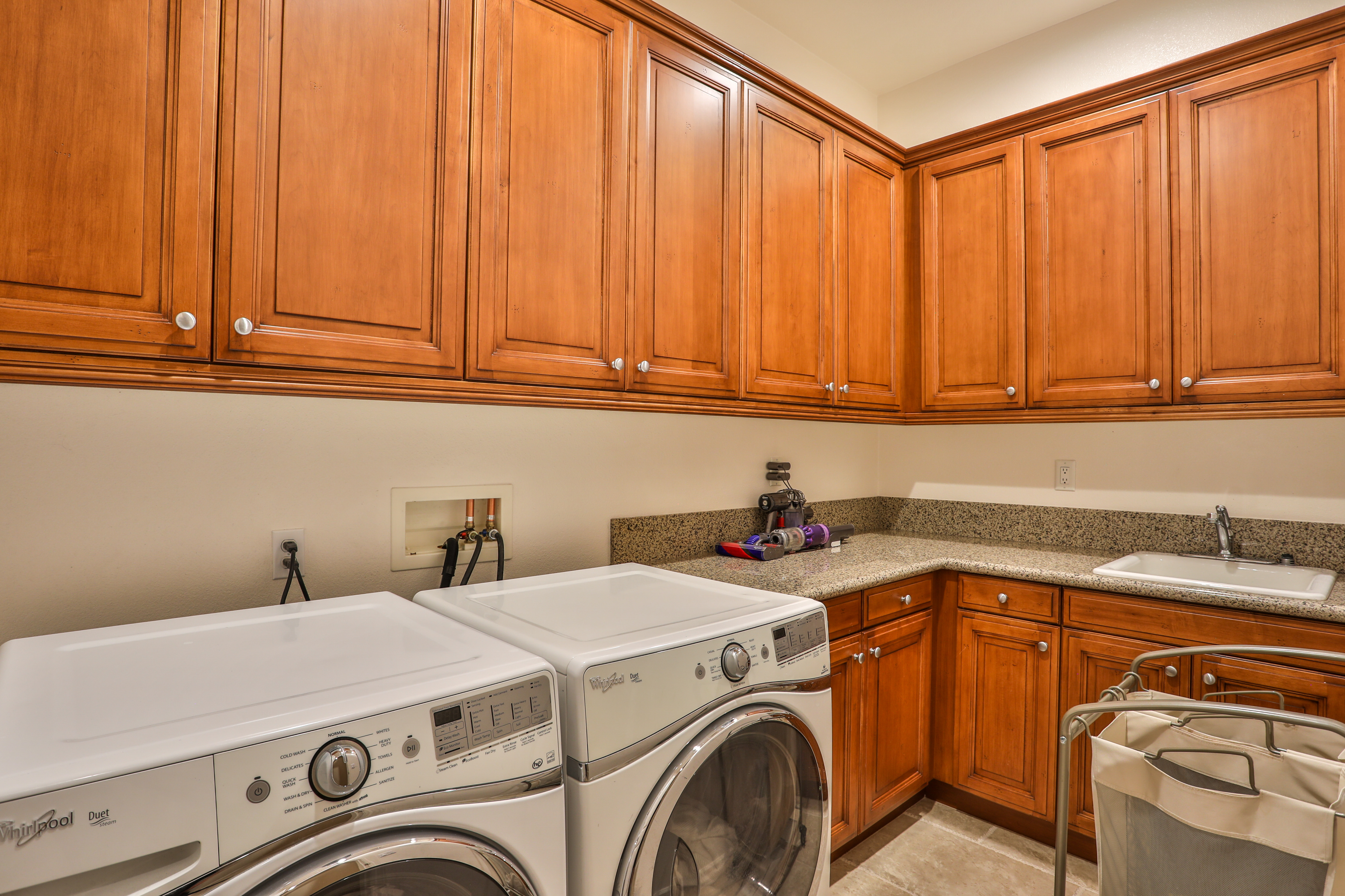  13052 Via Tesoro Drive, Rancho Cucamonga, CA 91739 - 物件實景