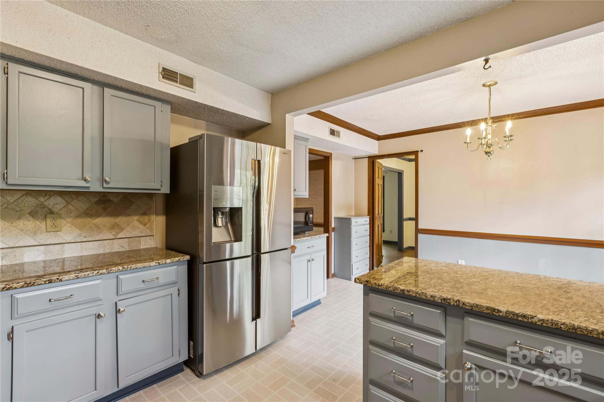 Matthews, North Carolina, 28105, United States, 4 Bedrooms Bedrooms, ,3 BathroomsBathrooms,Residential,For Sale,1938548