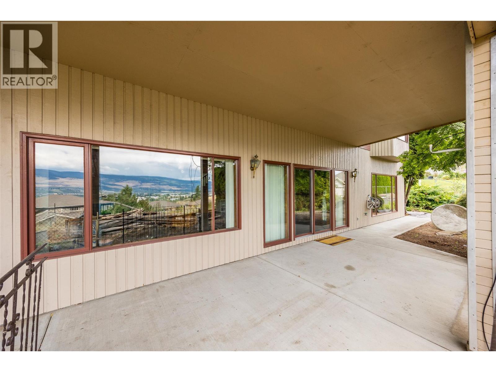 KELOWNA, British Columbia, V1V 1J5, CA, 2 Bedrooms Bedrooms, ,2 BathroomsBathrooms,Residential,For Sale,1948319